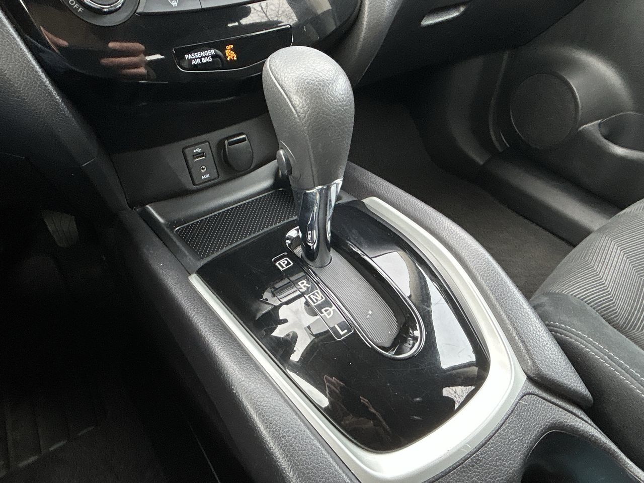 Nissan Rogue  2015 à North Vancouver, Colombie-Britannique