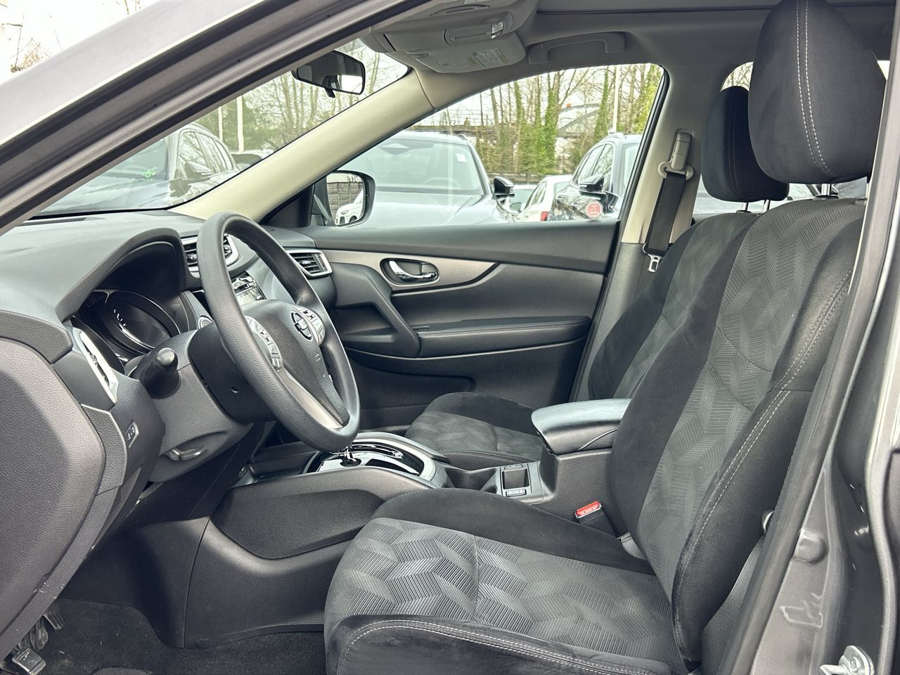 Nissan Rogue  2015 à North Vancouver, Colombie-Britannique