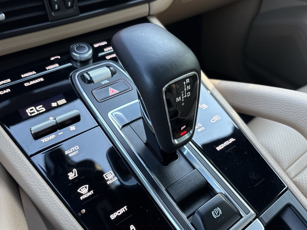 Porsche Cayenne  2021 à North Vancouver, Colombie-Britannique