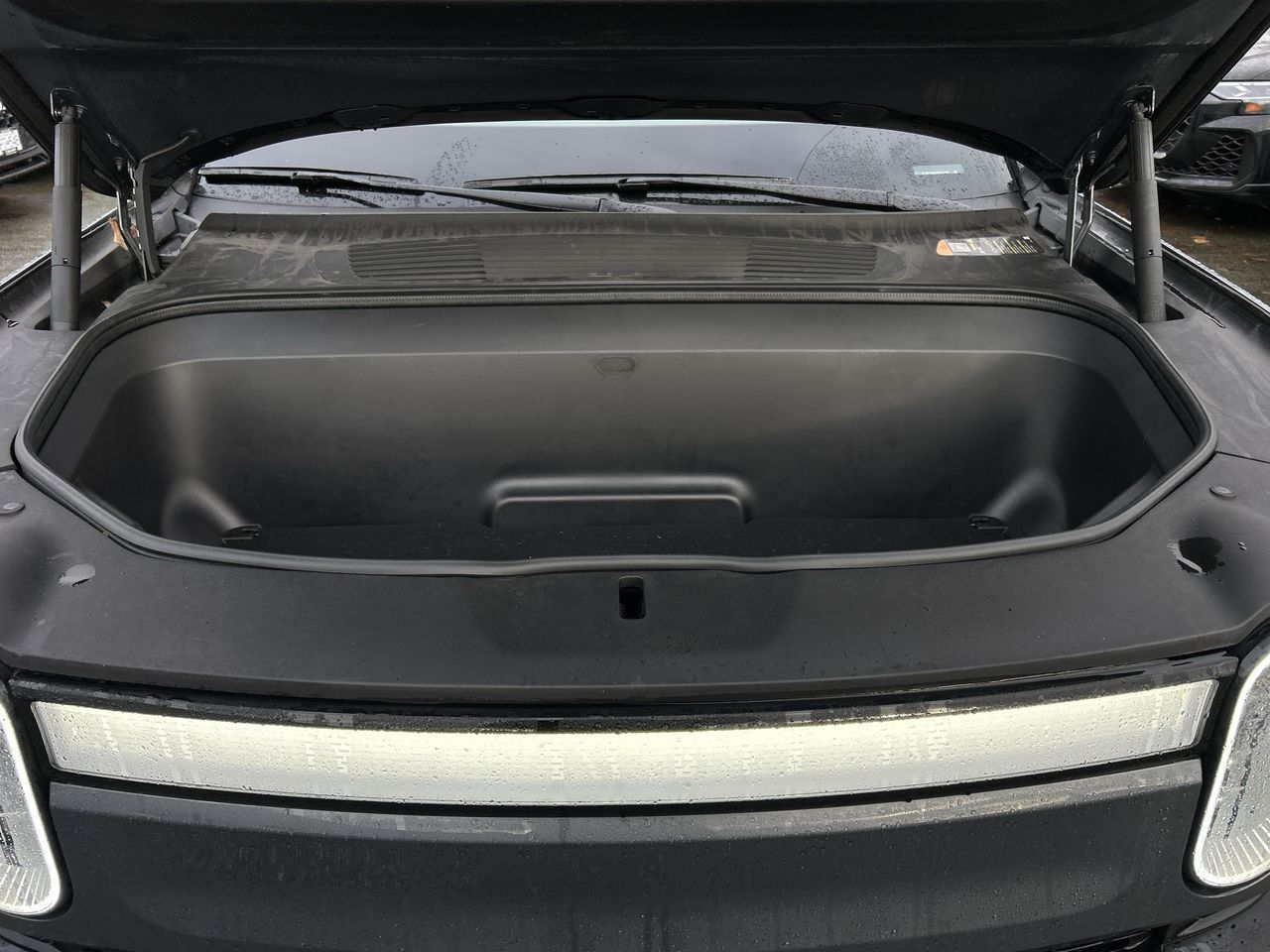 Rivian R1S  2023 à North Vancouver, Colombie-Britannique