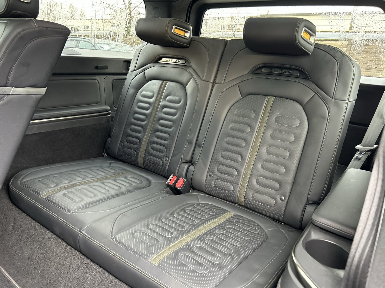 Rivian R1S  2023 à North Vancouver, Colombie-Britannique