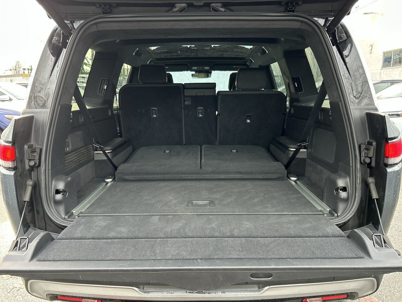 Rivian R1S  2023 à North Vancouver, Colombie-Britannique