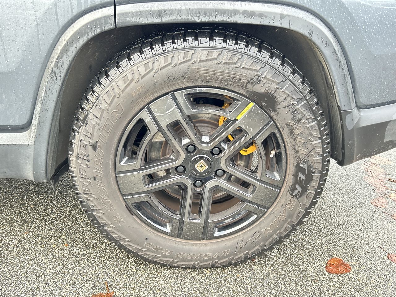 Rivian R1S  2023 à North Vancouver, Colombie-Britannique