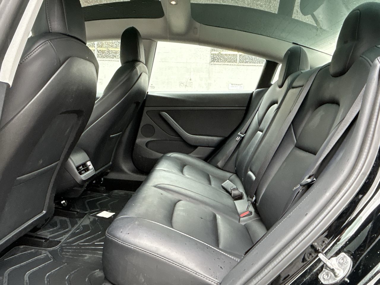 2022 Tesla MODEL 3 in North Vancouver, British Columbia
