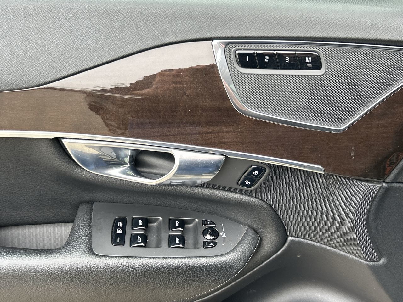 2018 Volvo XC90 in North Vancouver, British Columbia