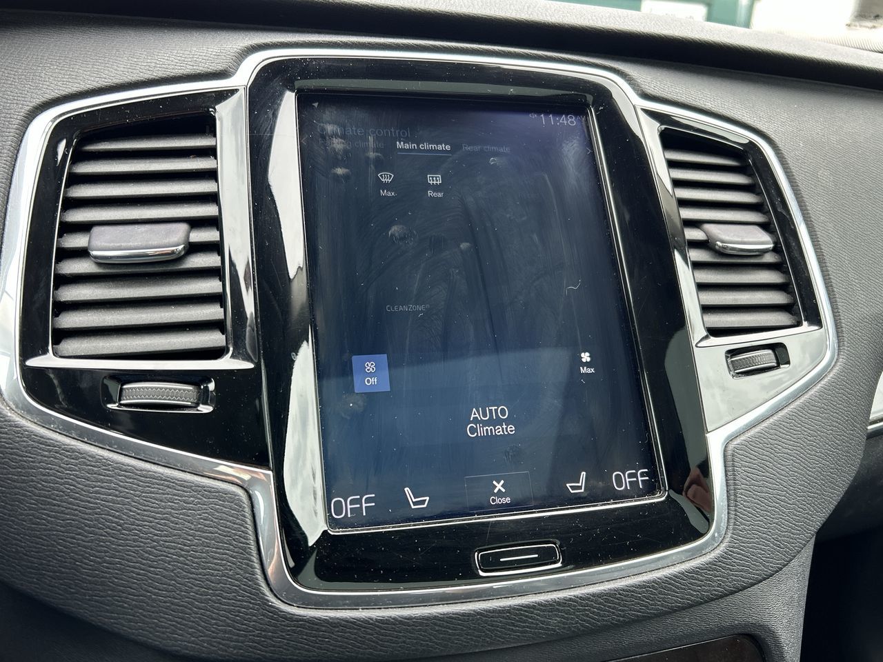 2018 Volvo XC90 in North Vancouver, British Columbia