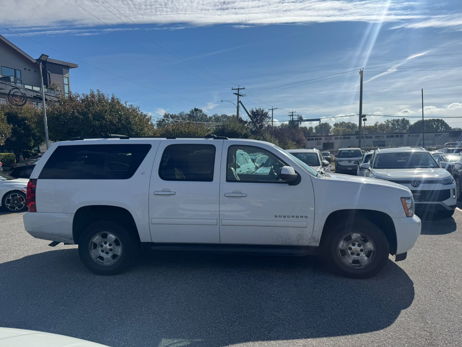 Photo 2011 Chevrolet Suburban LT #2