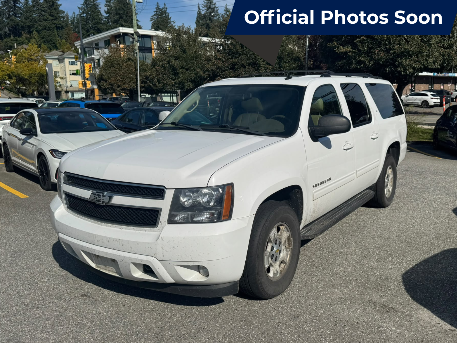 Photo 2011 Chevrolet Suburban LT #1