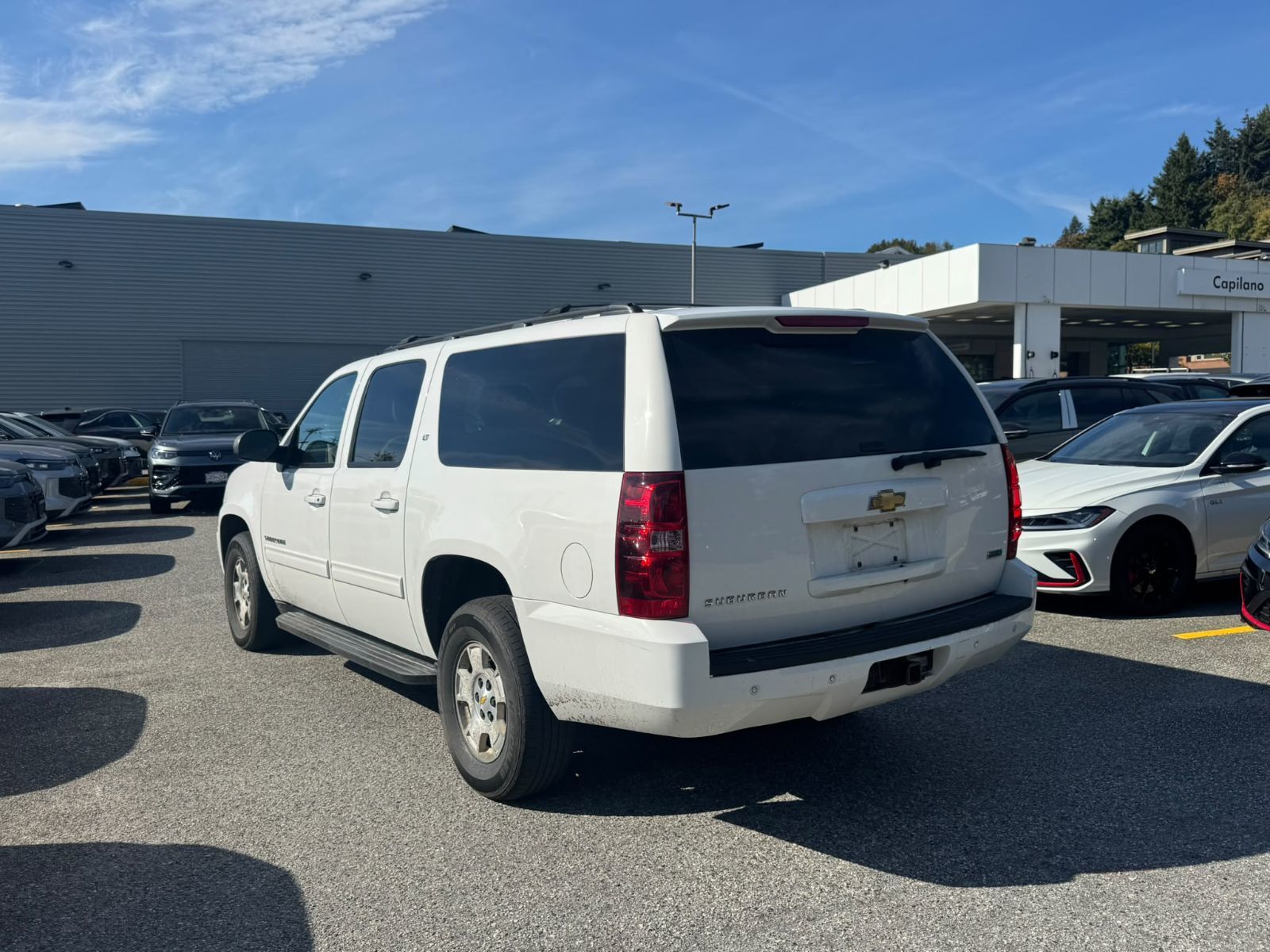 Photo 2011 Chevrolet Suburban LT #7