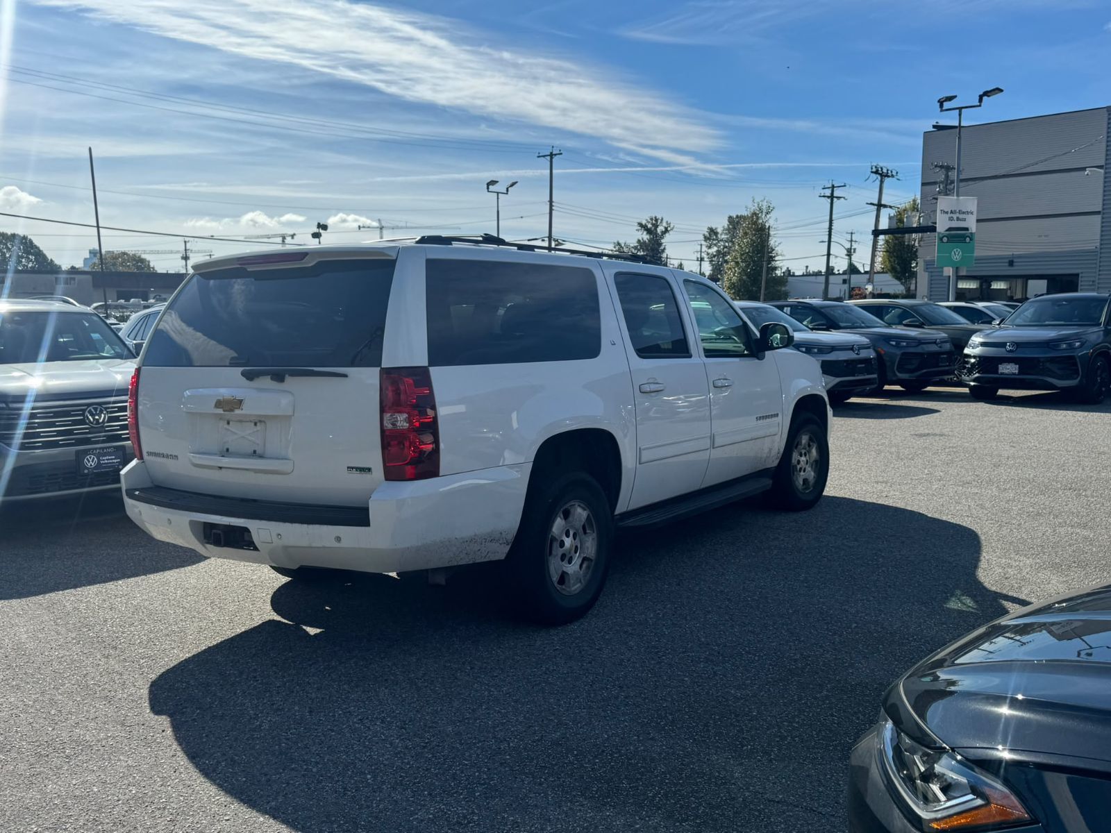 Photo 2011 Chevrolet Suburban LT #8
