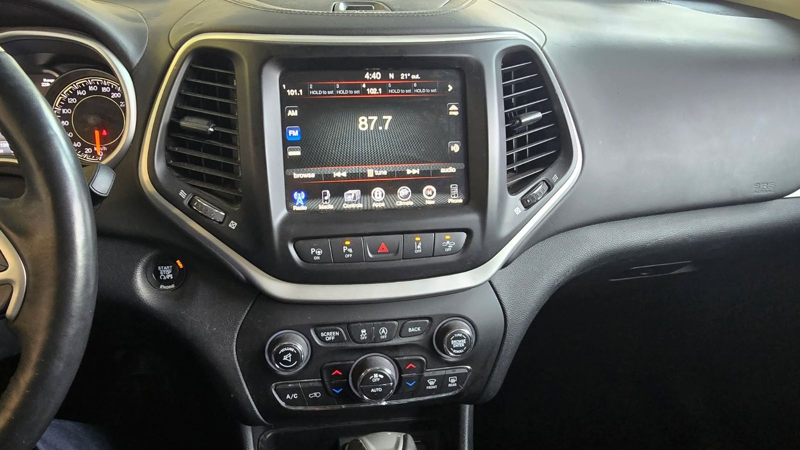 Photo 2016 Jeep Cherokee Overland #5