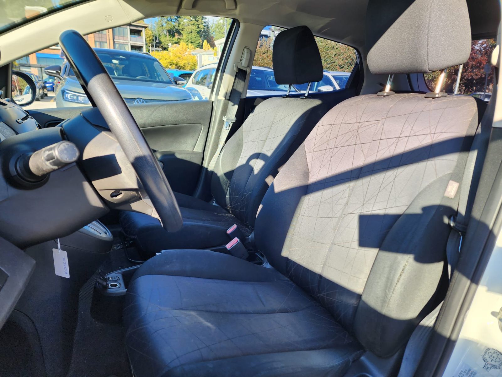 Photo 2014 Mazda Mazda2 GX | Convenience Package | Automatic #6