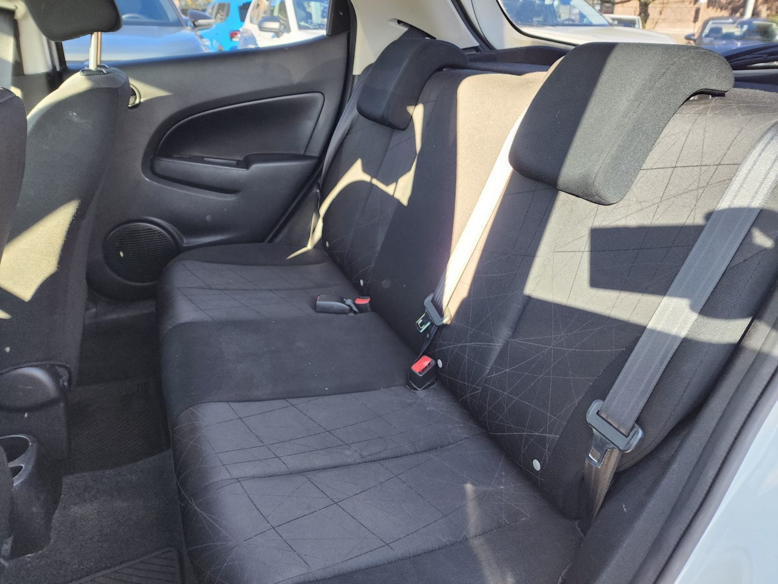 Photo 2014 Mazda Mazda2 GX | Convenience Package | Automatic #8