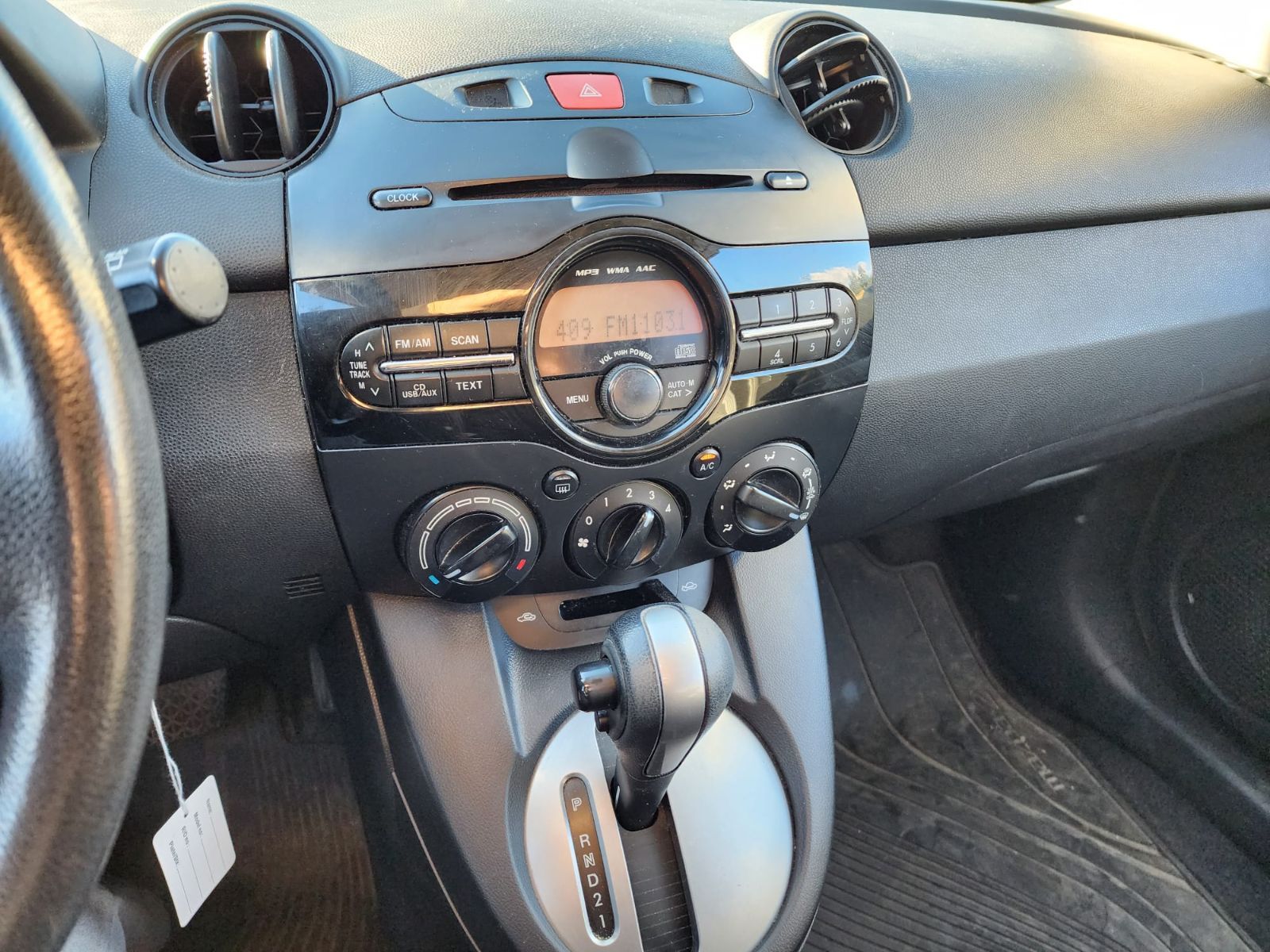 Photo 2014 Mazda Mazda2 GX | Convenience Package | Automatic #7