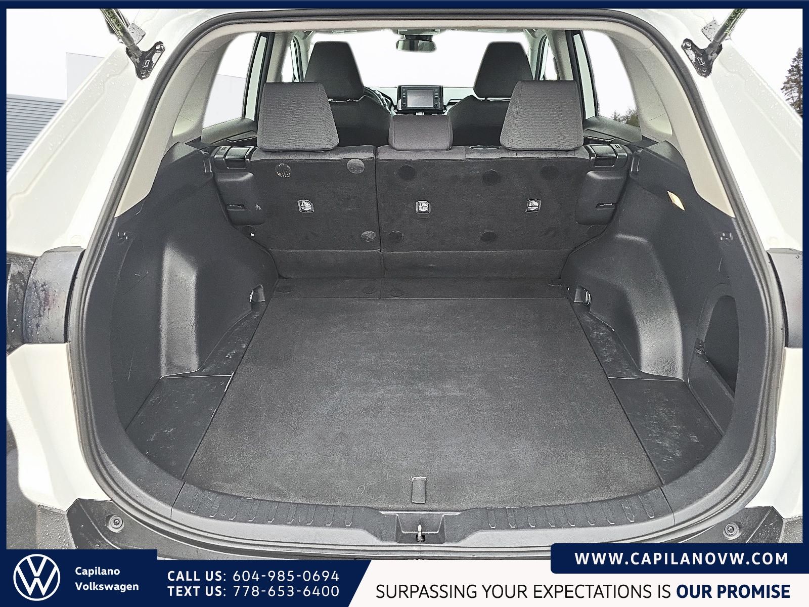 2022 Toyota RAV4 Hybrid LE AWD Just Arrived! Local Vehicle, Popular Model