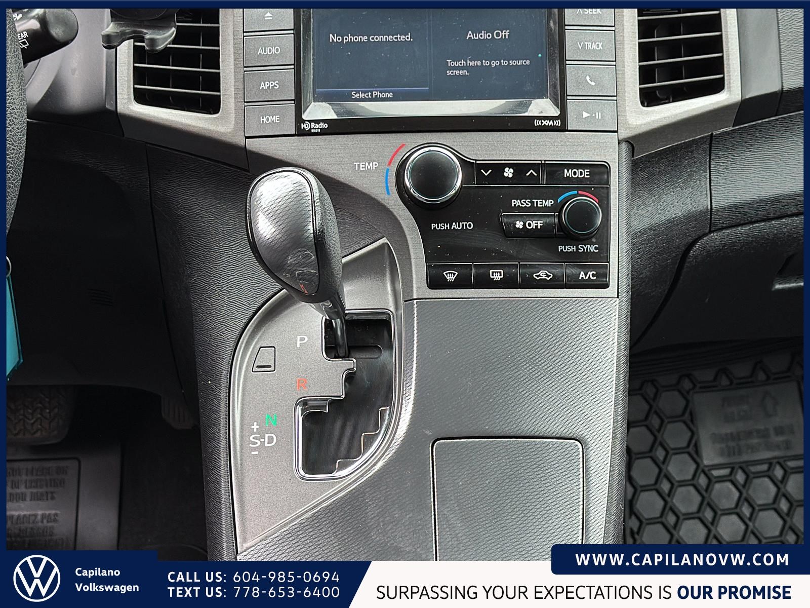 2016 Toyota Venza LE 2.7L FWD Automatic Just Arrived! Local, Low Km