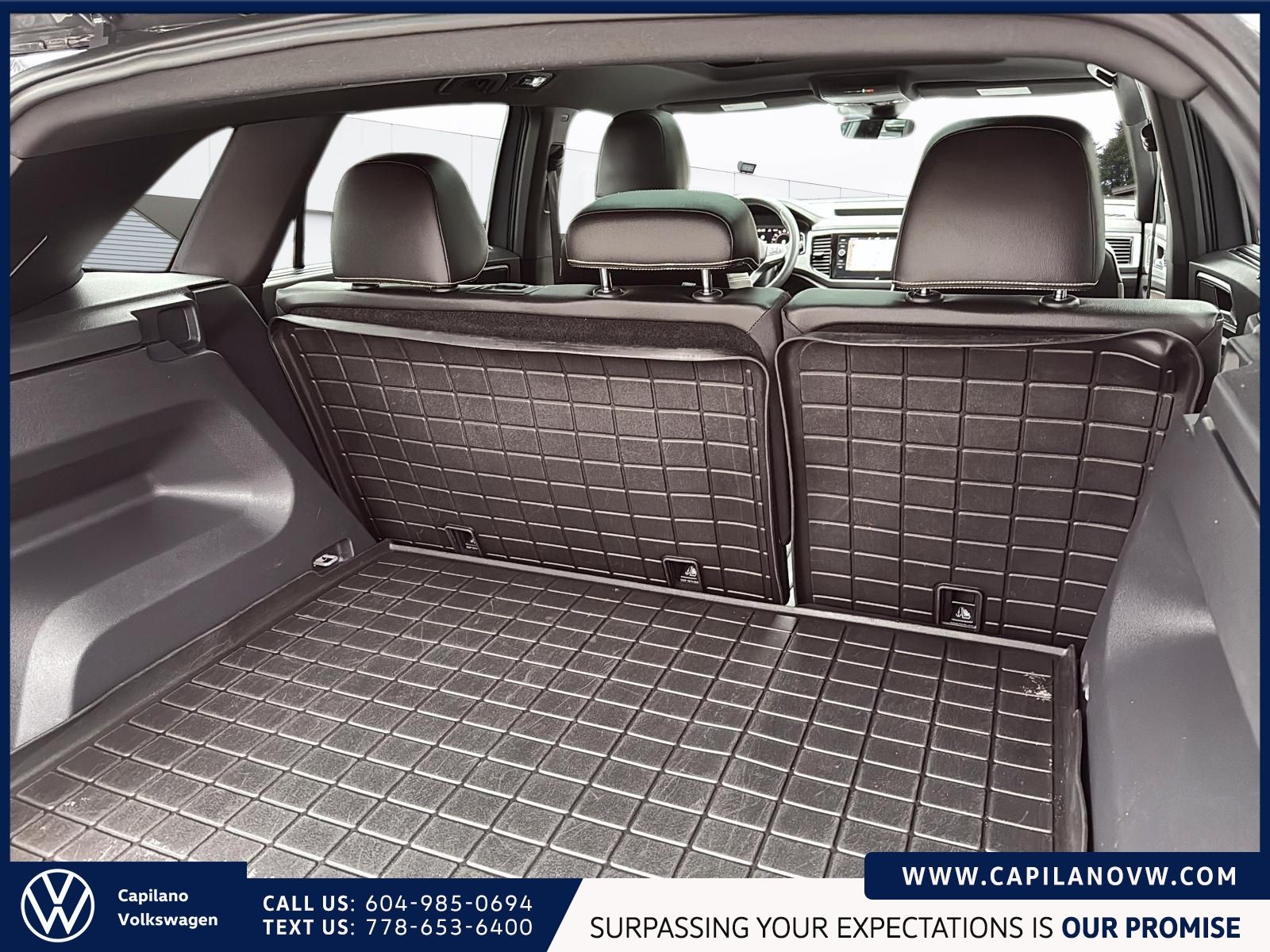 2023 Volkswagen Atlas Cross Sport Highline 3.6L 4MOTION Just Arrived! Local, One Owner, No Accidents