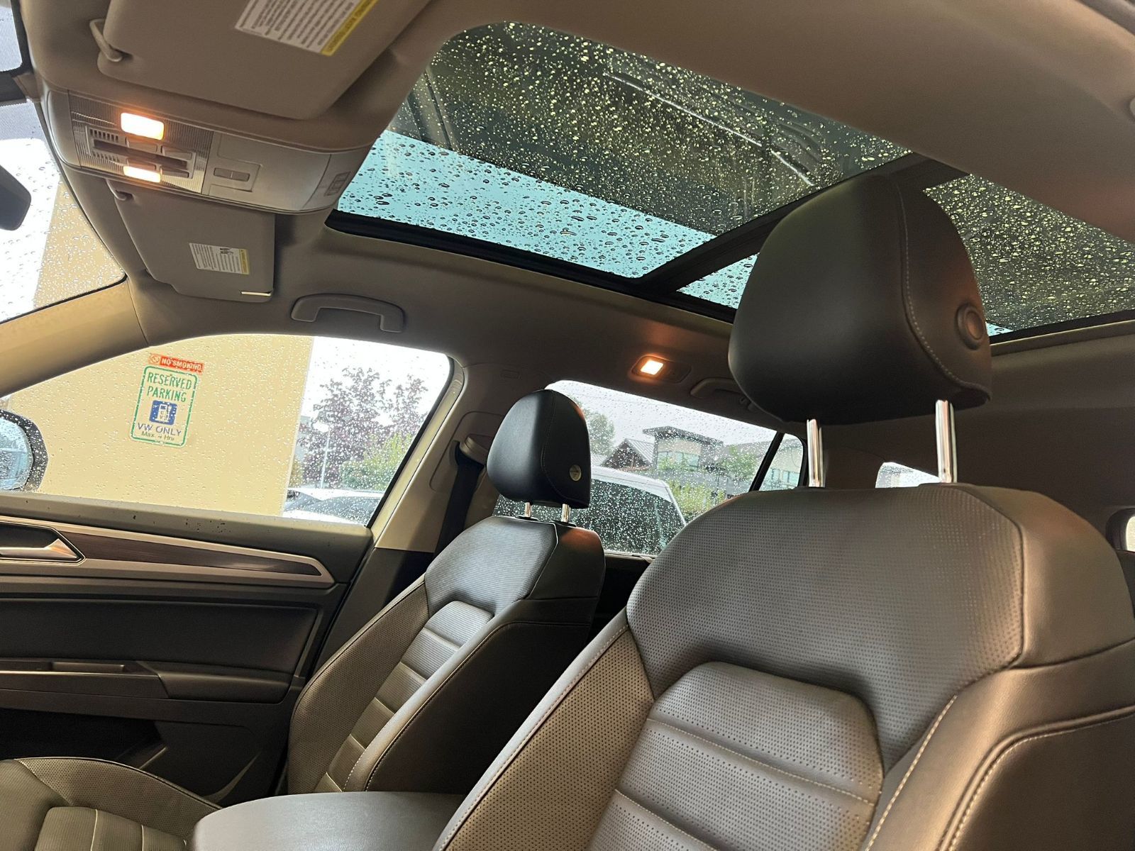 2019 Volkswagen Atlas Highline 3.6L 4MOTION | R Line Package | 3rd Row Just Arrived! Local Vehicle, Well Equipped