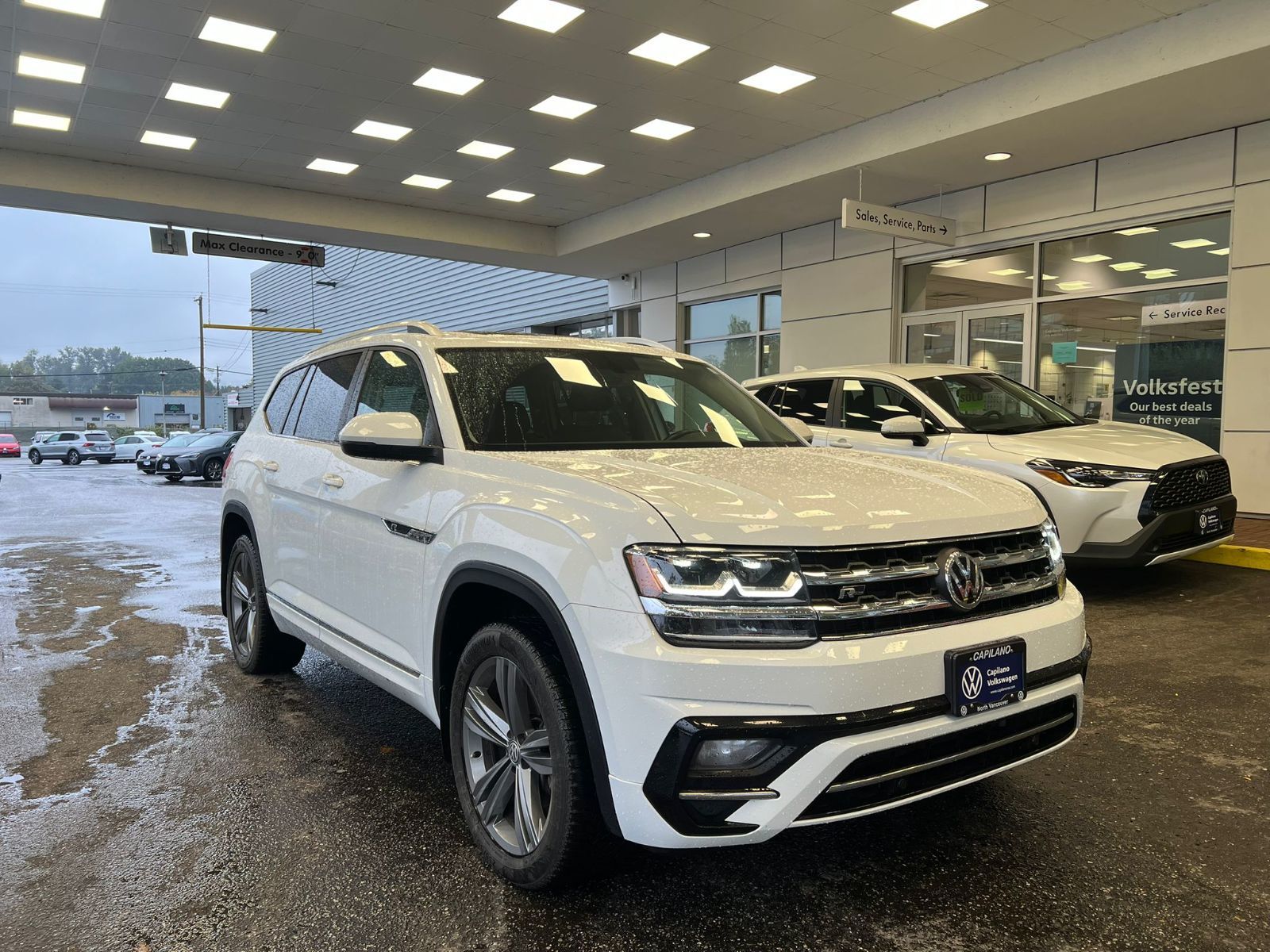 2019 Volkswagen Atlas Highline 3.6L 4MOTION | R Line Package | 3rd Row Just Arrived! Local Vehicle, Well Equipped