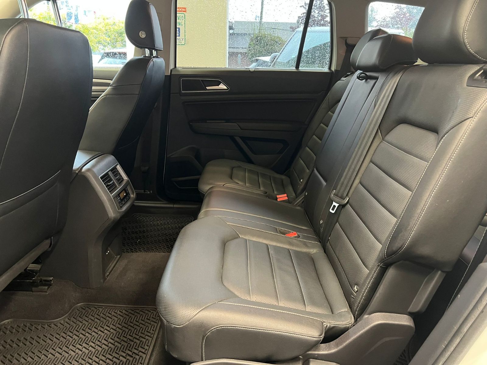 2019 Volkswagen Atlas Highline 3.6L 4MOTION | R Line Package | 3rd Row Just Arrived! Local Vehicle, Well Equipped