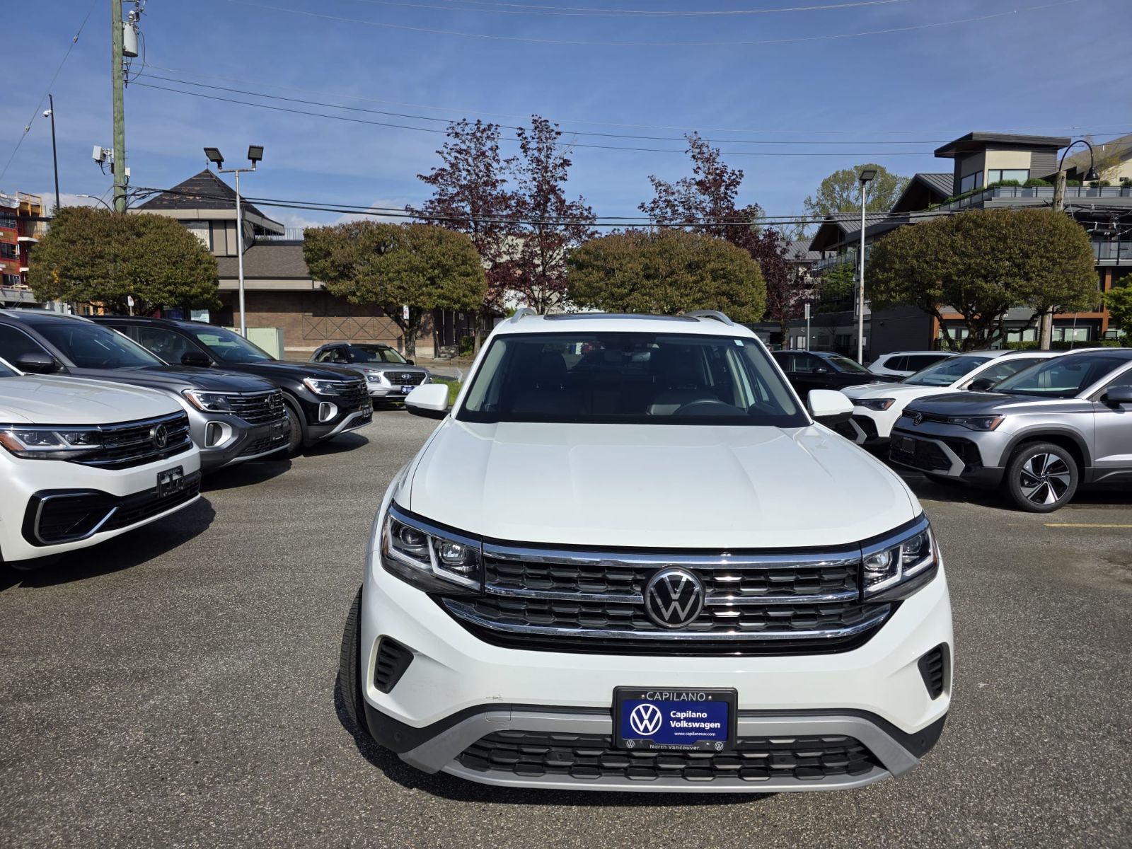 2021 Volkswagen Atlas Highline 3.6L 4-MOTION Just Arrived! Local, One Owner, No Accidents