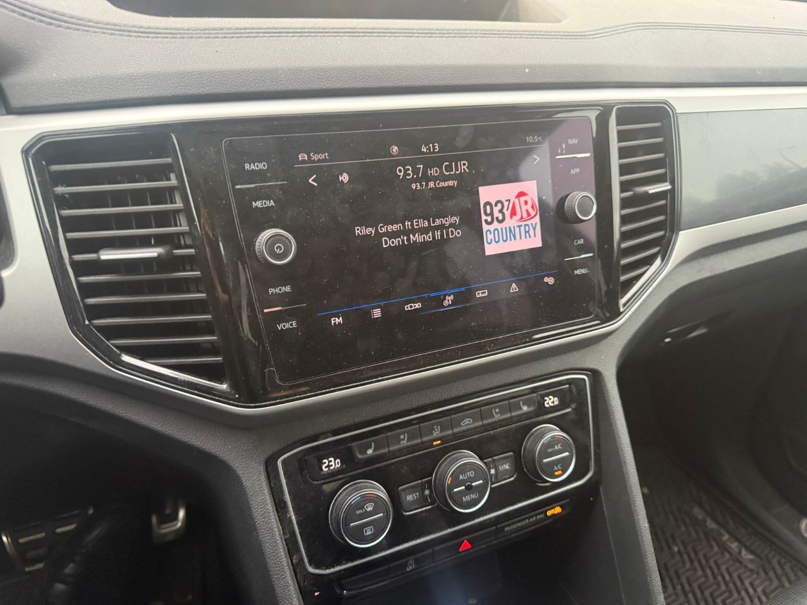 2022 Volkswagen Atlas Execline | R Line 4MOTION | 3rd Row Seats Just Arrived! Local, One Owner, No Accidents