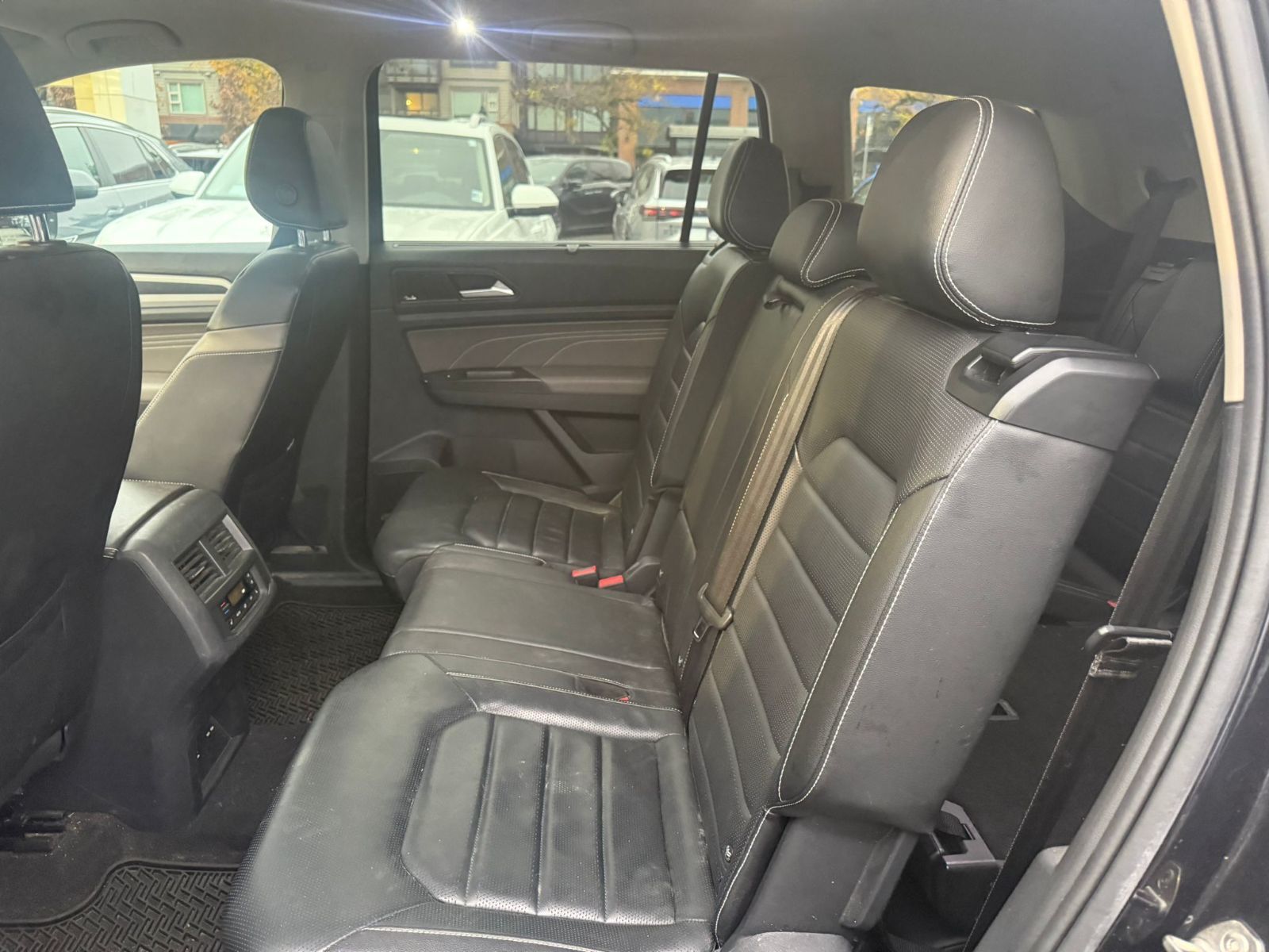 2022 Volkswagen Atlas Execline | R Line 4MOTION | 3rd Row Seats Just Arrived! Local, One Owner, No Accidents