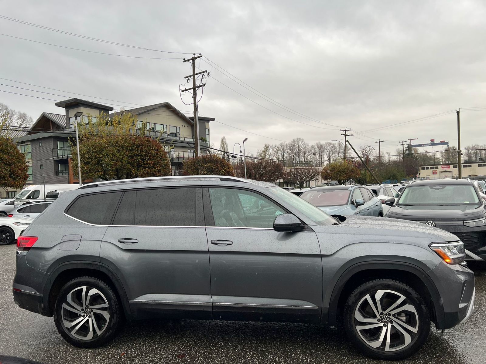 2022 Volkswagen Atlas Highline 3.6L 4MOTION | 3rd Row Seats Just Arrived! Local Vehicle, Well-Equipped