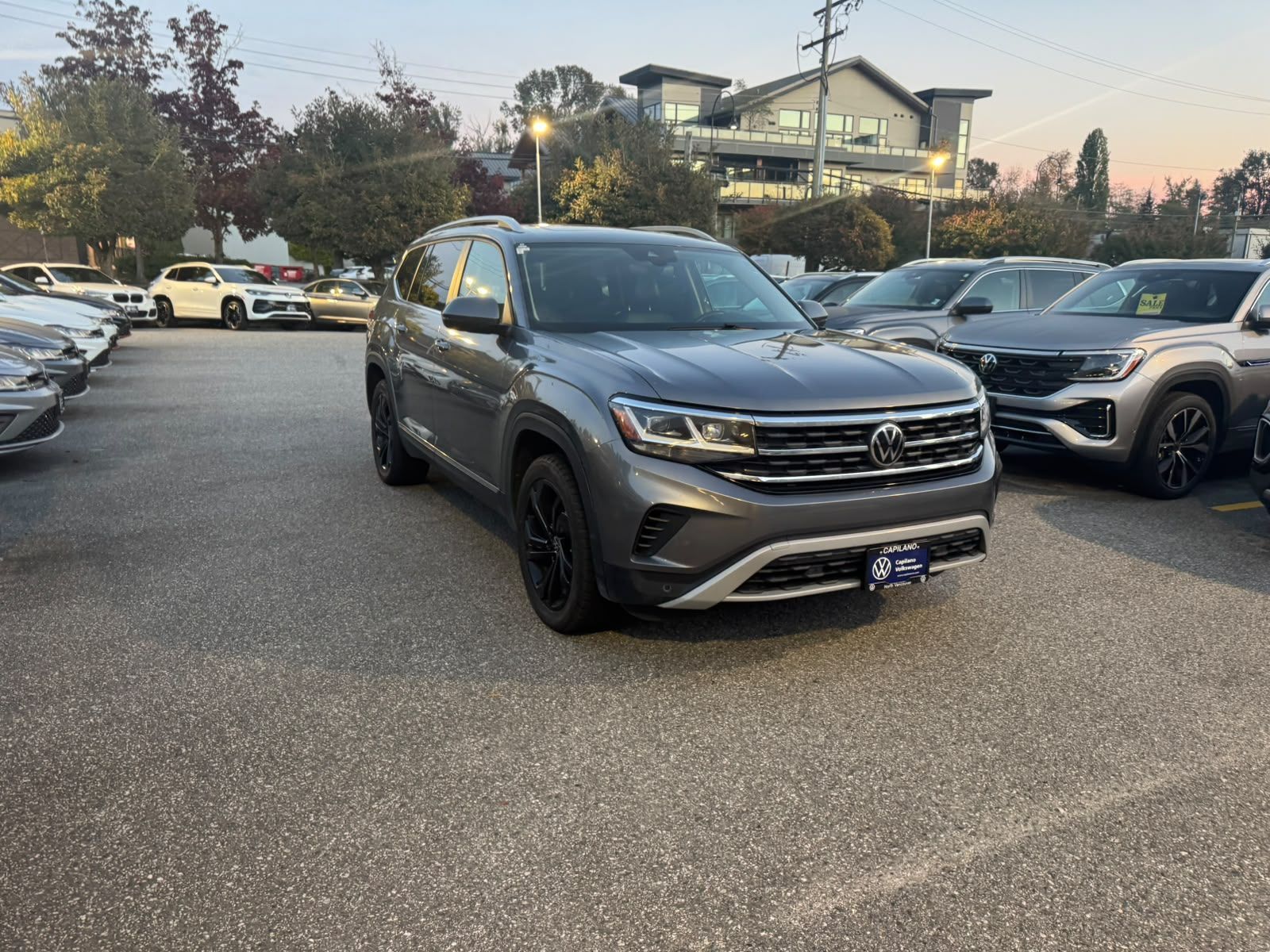 Photo 2022 Volkswagen Atlas Highline #3