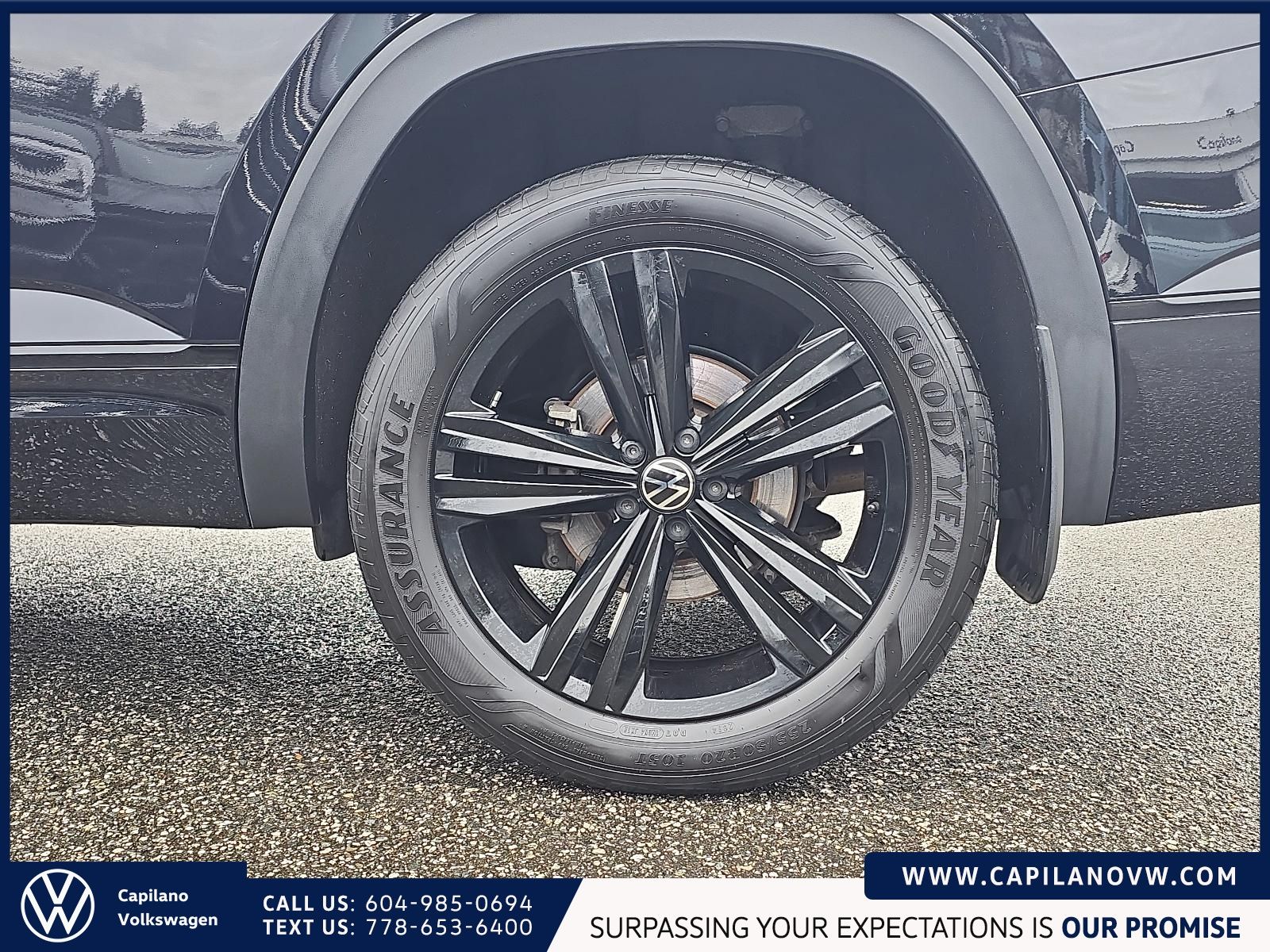 2023 Volkswagen Atlas Highline 3.6L 4MOTION | R Line & Captain's Chairs Just Arrived! Local Vehicle, Well-Equipped