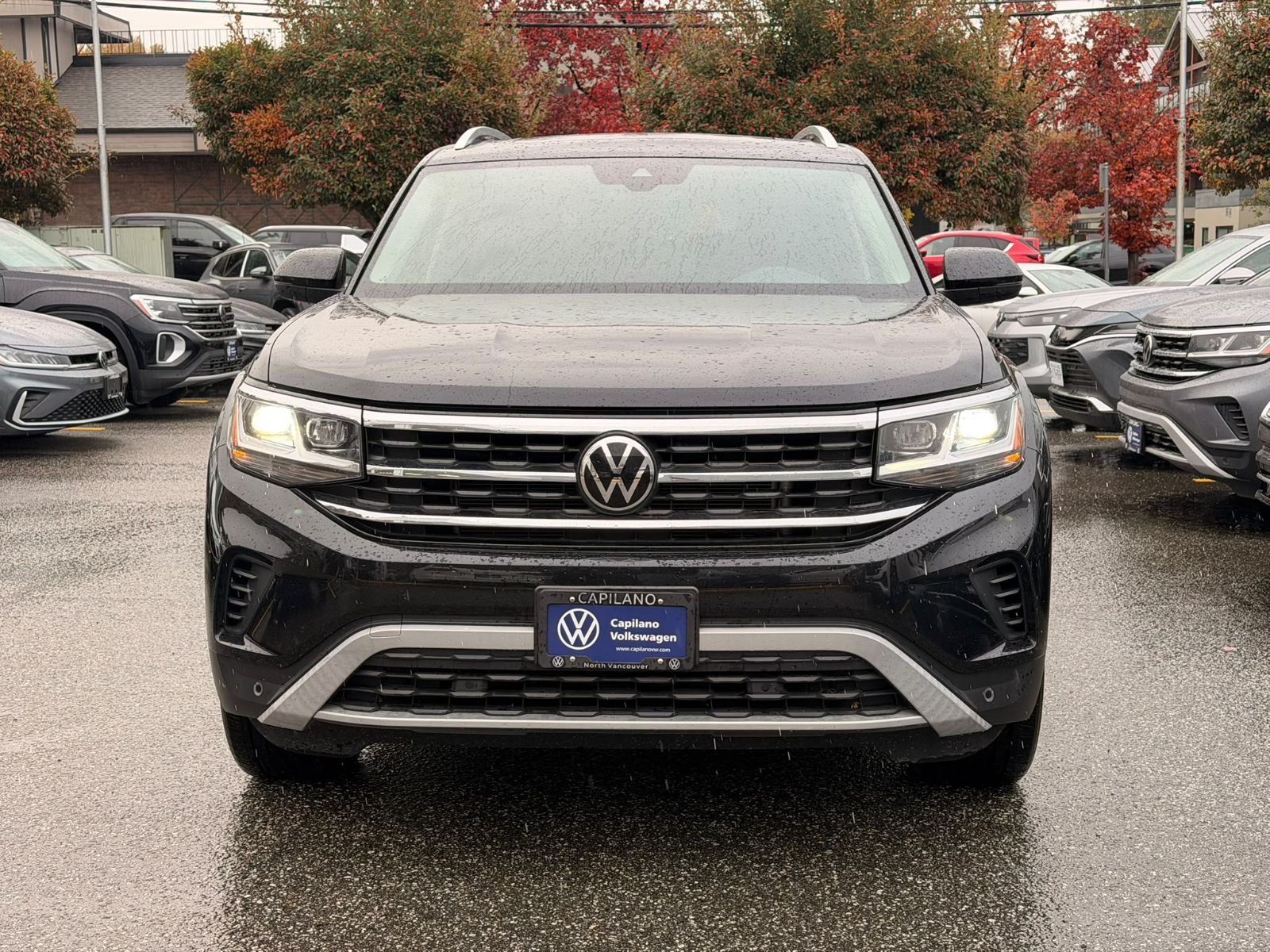 Photo 2023 Volkswagen Atlas Highline 3.6L 4MOTION | Captain's Chair Package #2