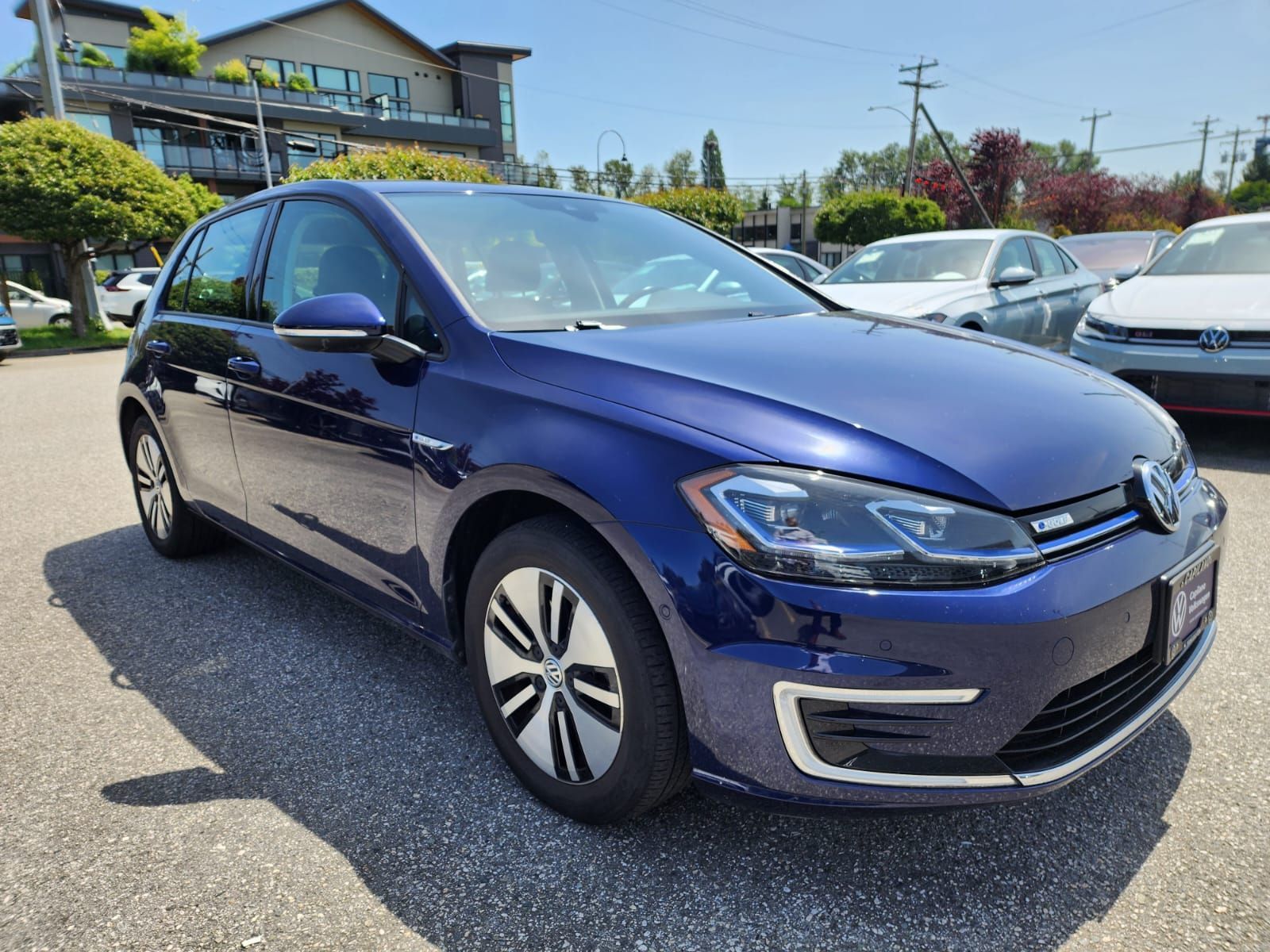 2020 Volkswagen E-Golf Comfortline | Electric Vehicle Just Arrived! Local, Low Km, ZEV Vehicle