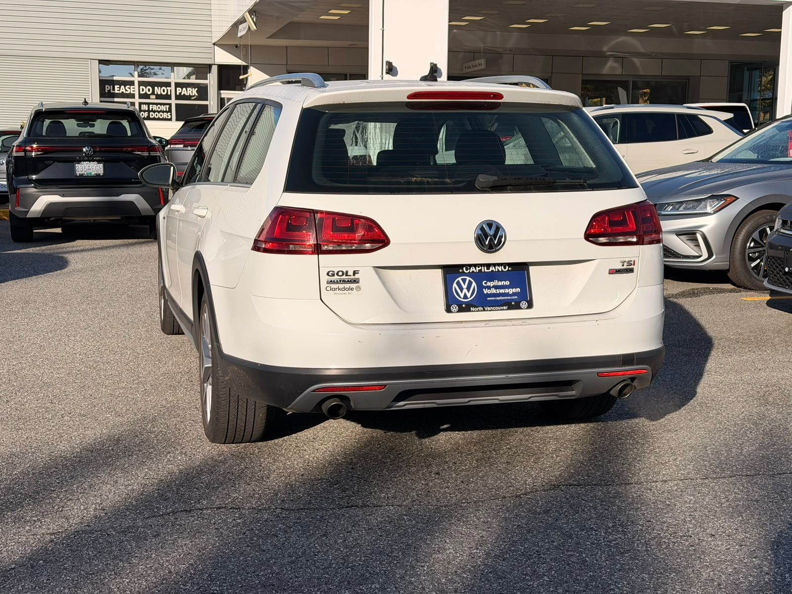 Photo 2017 Volkswagen Golf Alltrack Sportwagen #6