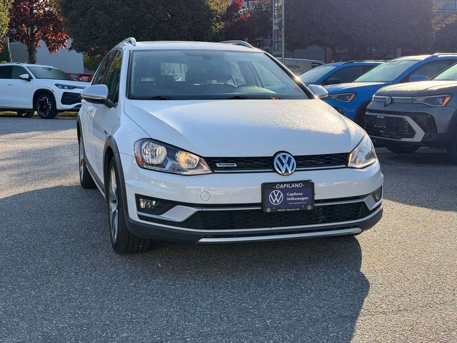 Photo 2017 Volkswagen Golf Alltrack Sportwagen #3