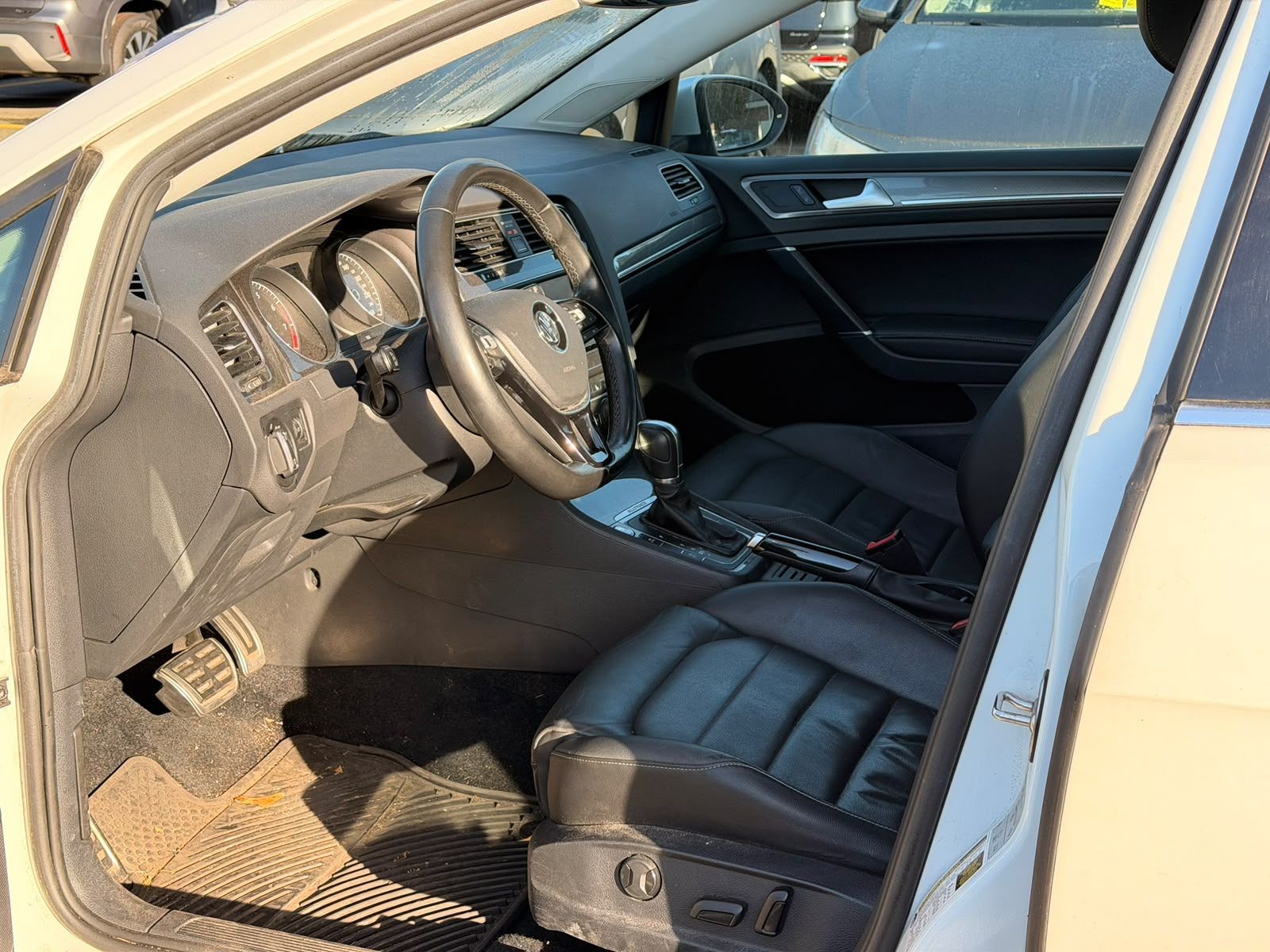 Photo 2017 Volkswagen Golf Alltrack Sportwagen #8