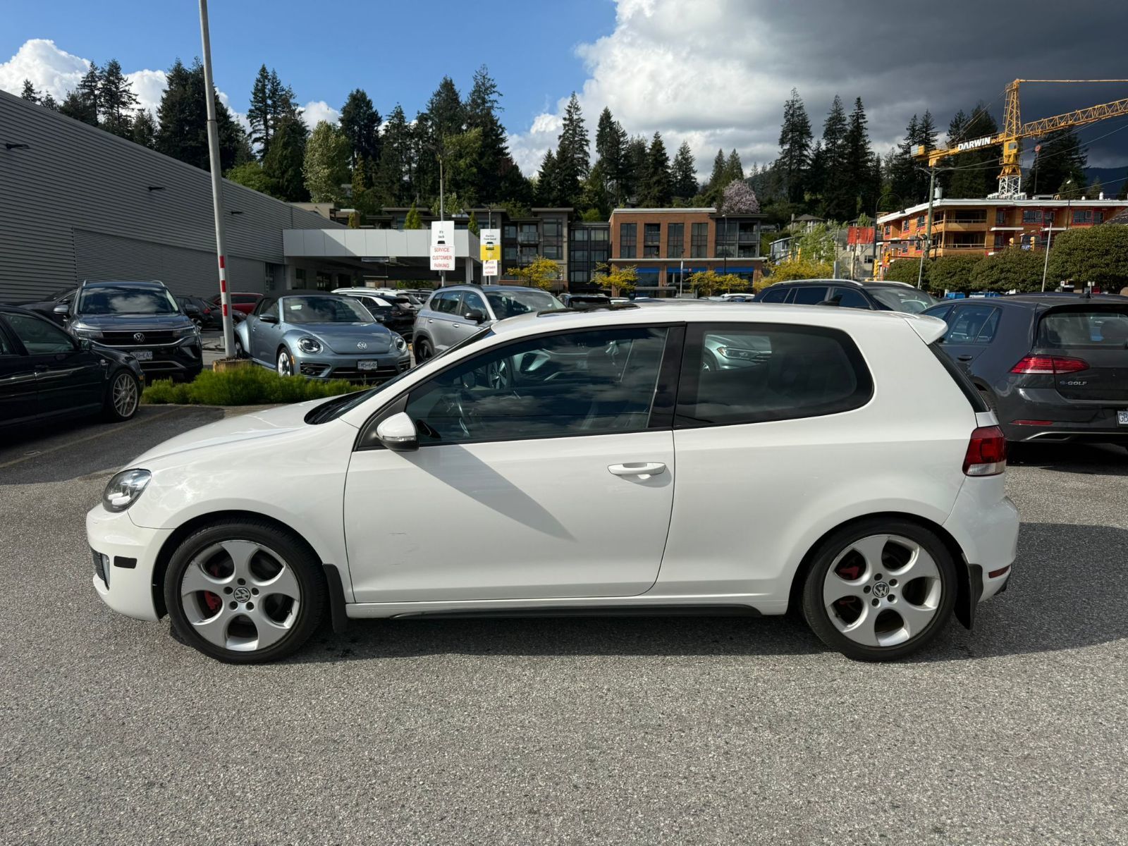2010 Volkswagen Golf GTI 3-DOOR 2.0T 6-SPEED AUTOMATIC Just Arrived! Luxury Leather Package + Technology Package