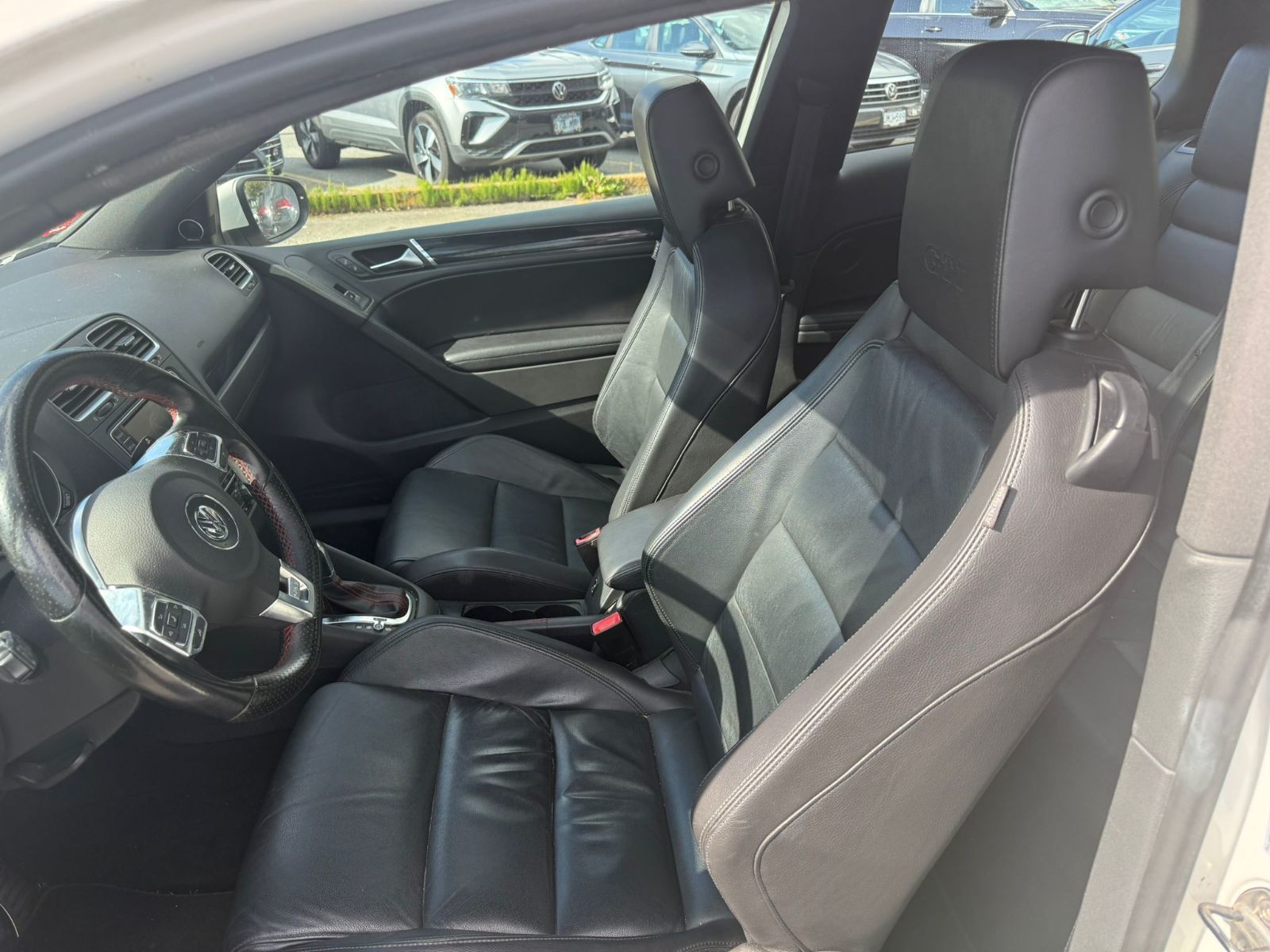 2010 Volkswagen Golf GTI 3-DOOR 2.0T 6-SPEED AUTOMATIC Just Arrived! Luxury Leather Package + Technology Package