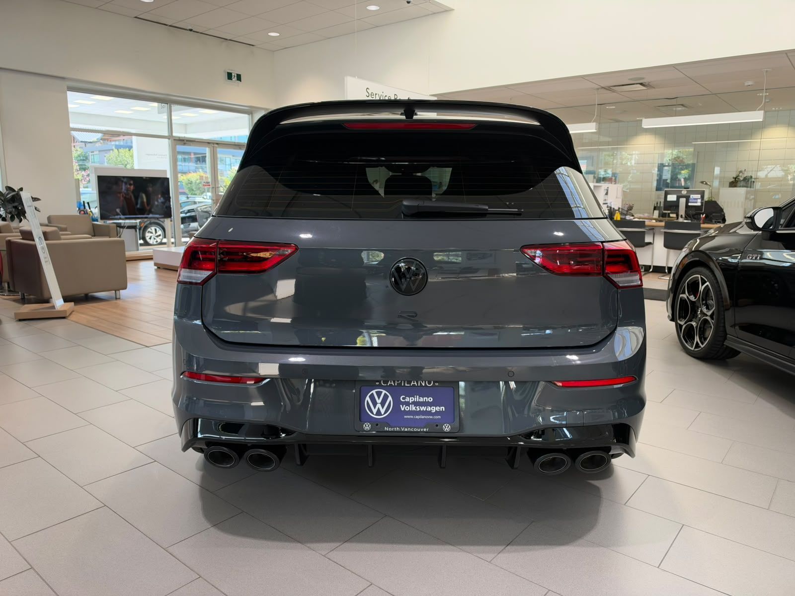 Photo 2026 Volkswagen Golf R R Black Edition 4MOTION #7