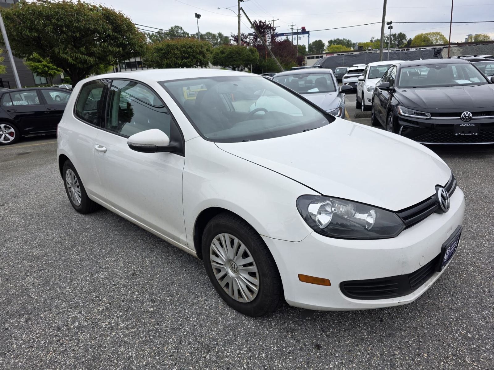 2013 Volkswagen Golf Trendline 3-Door Automatic Just Arrived! Low Km, Cold Weather Package