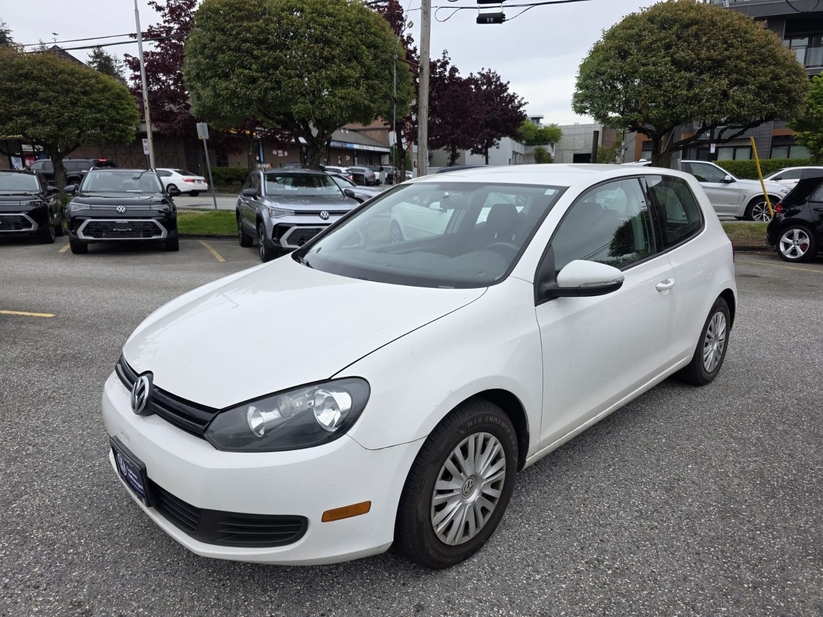 2013 Volkswagen Golf Trendline 3-Door Automatic Just Arrived! Low Km, Cold Weather Package