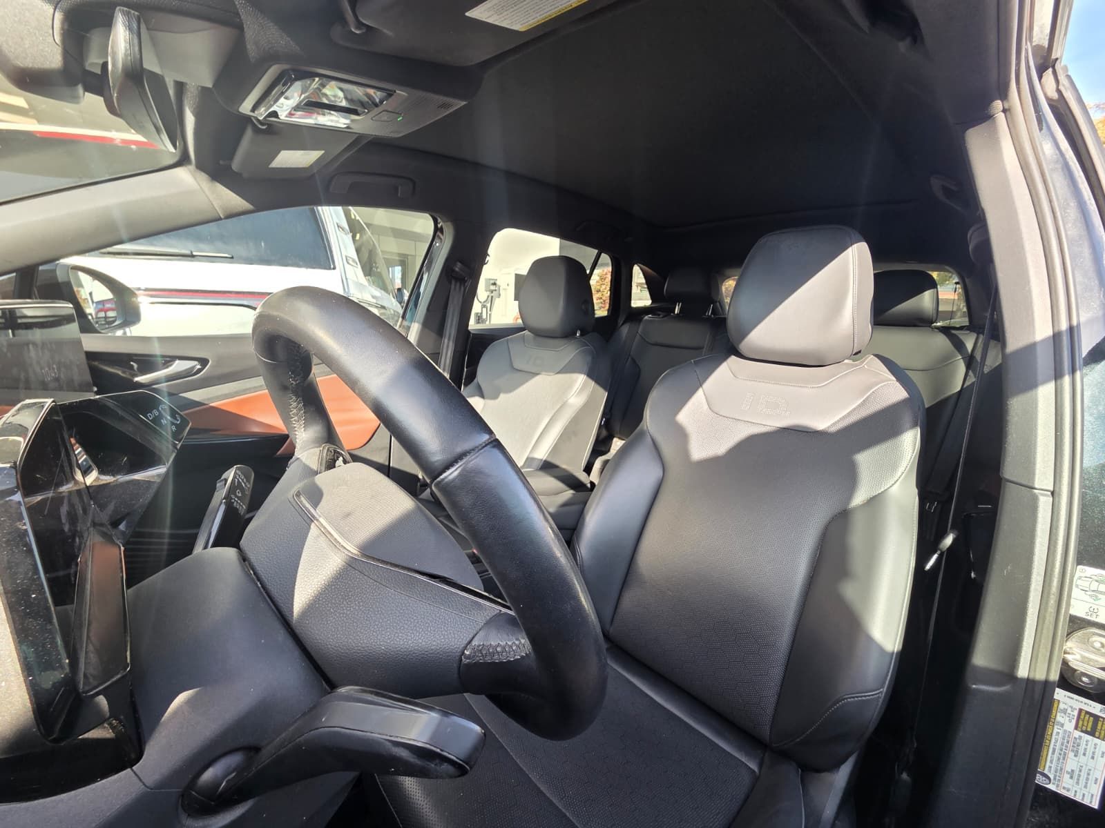 Photo 2022 Volkswagen ID.4 Pro AWD | Statement Package & Panoramic Roof #6