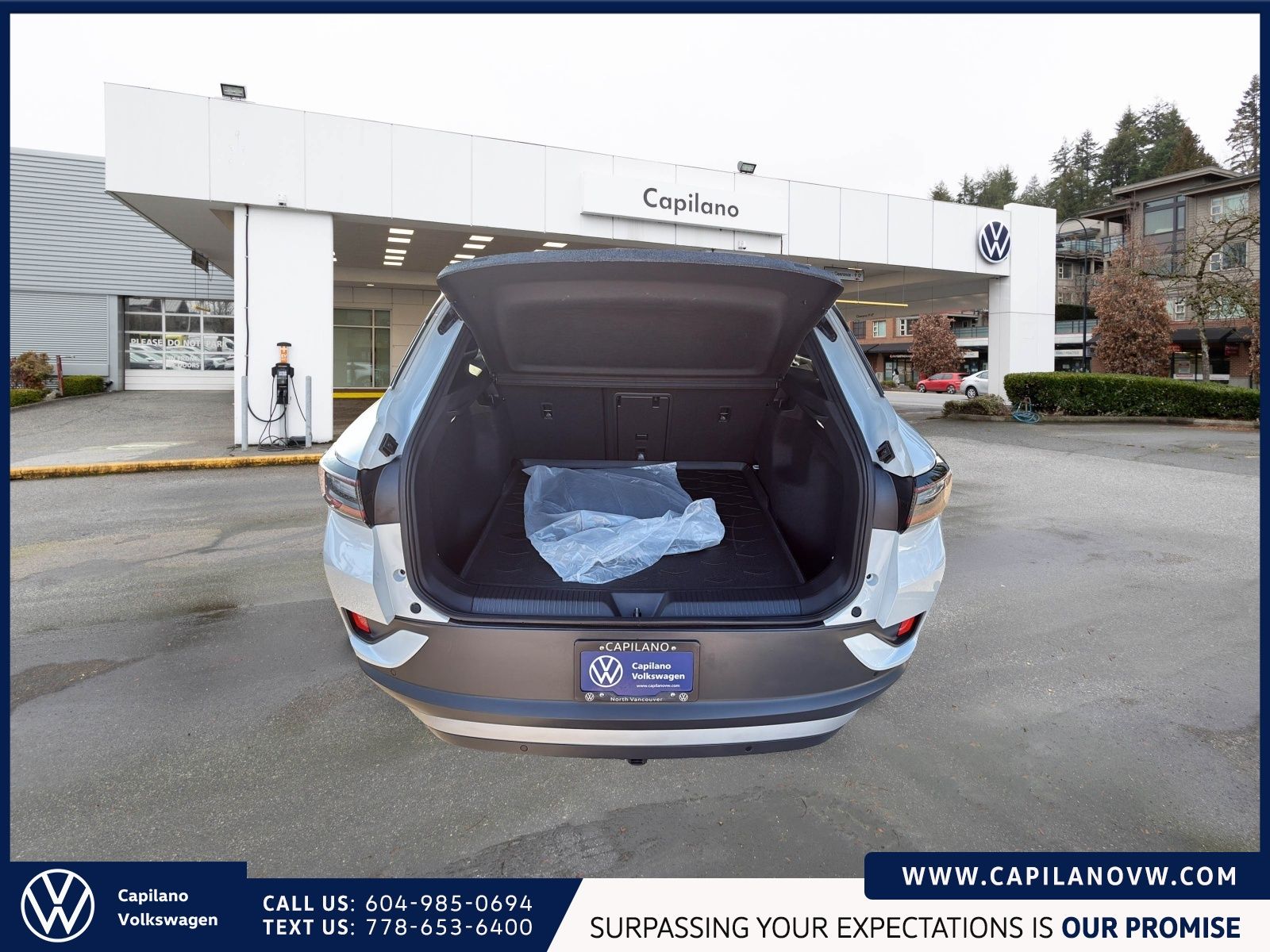 2023 Volkswagen ID.4 Pro AWD | Statement Package Just Arrived! Local, One Owner, Very Well-Equipped