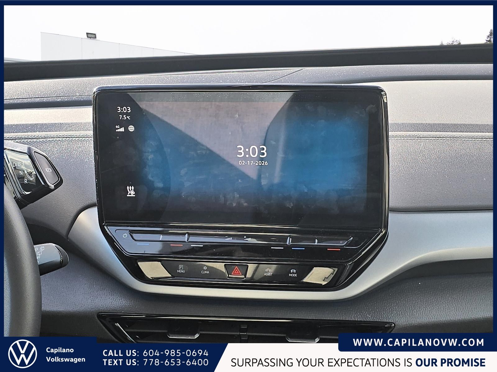 2023 Volkswagen ID.4 Pro AWD | Panoramic Sunroof & Electra Wheels Pckg X-Demo Special!