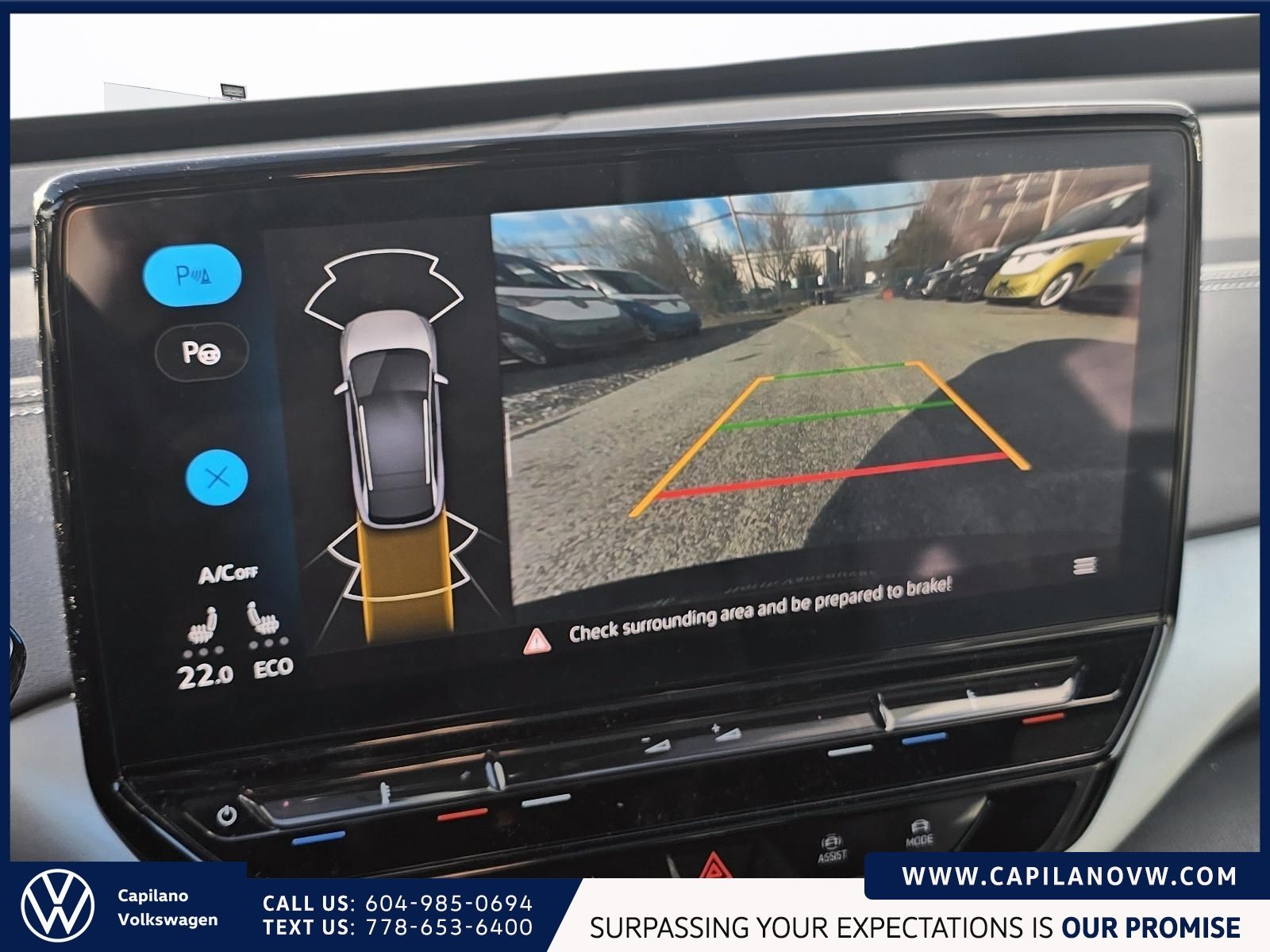 2023 Volkswagen ID.4 Pro AWD | Panoramic Sunroof & Electra Wheels Pckg X-Demo Special!