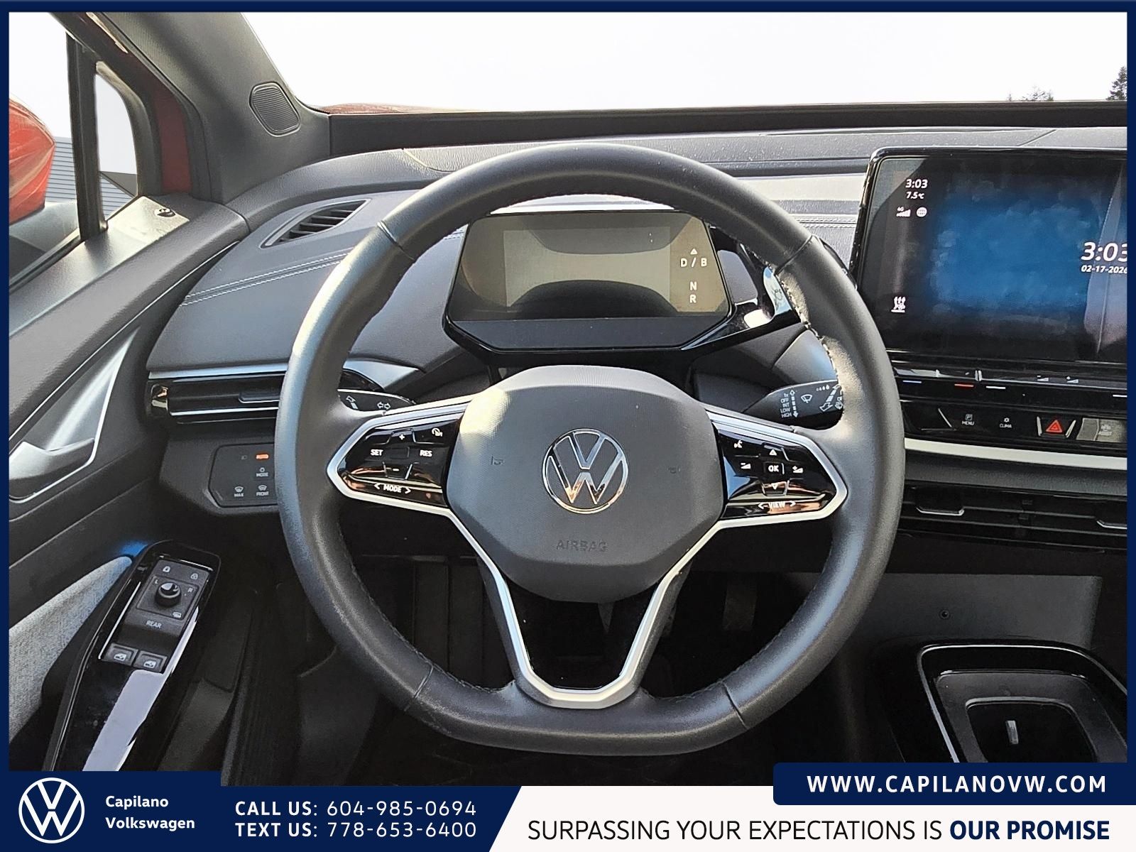 2023 Volkswagen ID.4 Pro AWD | Panoramic Sunroof & Electra Wheels Pckg X-Demo Special!