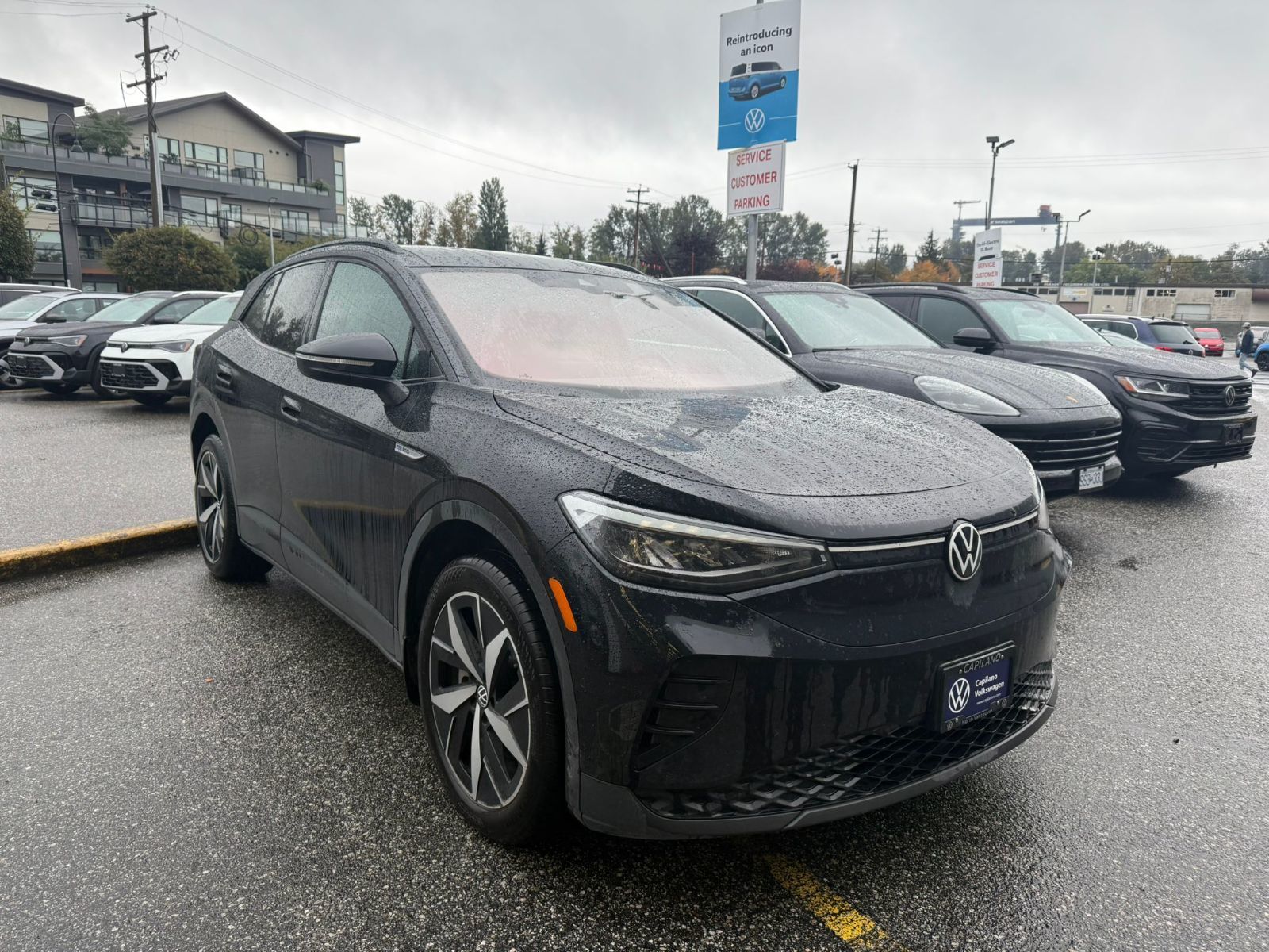 2024 Volkswagen ID.4 Pro AWD | Heat Pump & Panoramic Sunroof Just Arrived! Local, One Owner, No Accidents