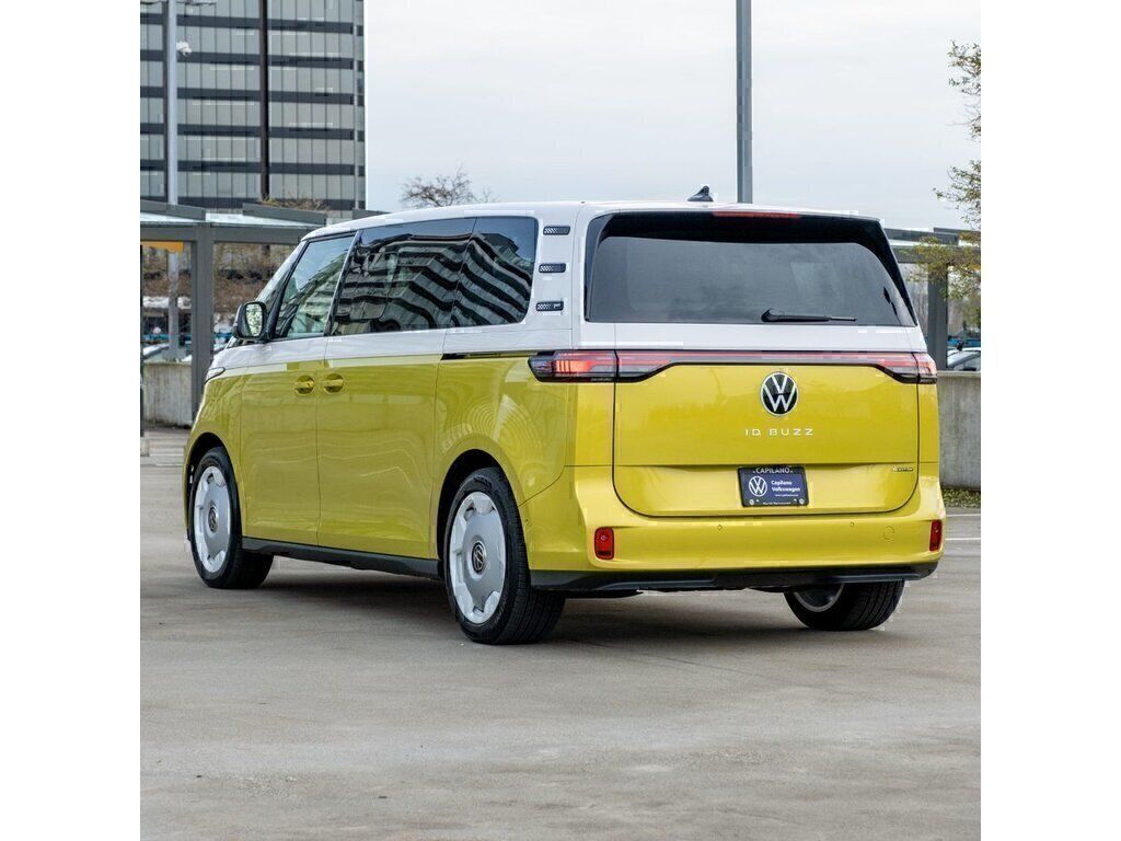 2025 Volkswagen ID. Buzz 1st Edition 4MOTION DISPLAY VEHICLE