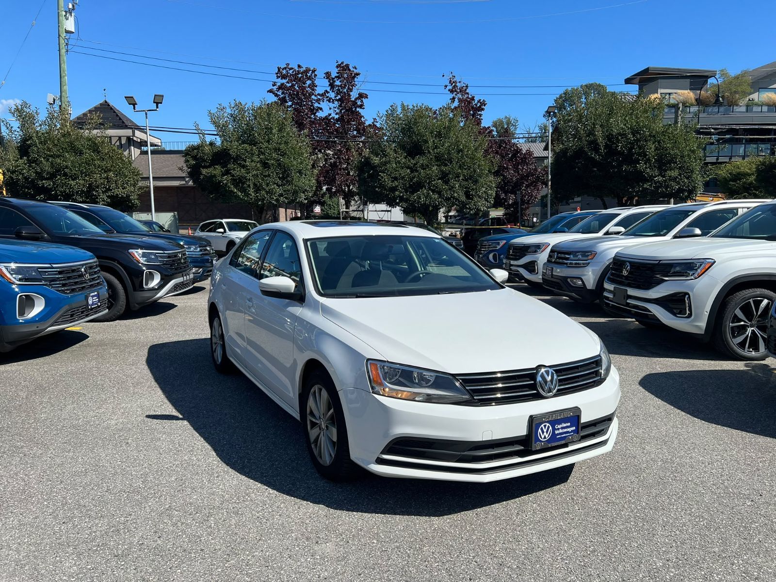 Photo 2016 Volkswagen Jetta Sedan Trendline+ | Connectivity & Appearance Package #2