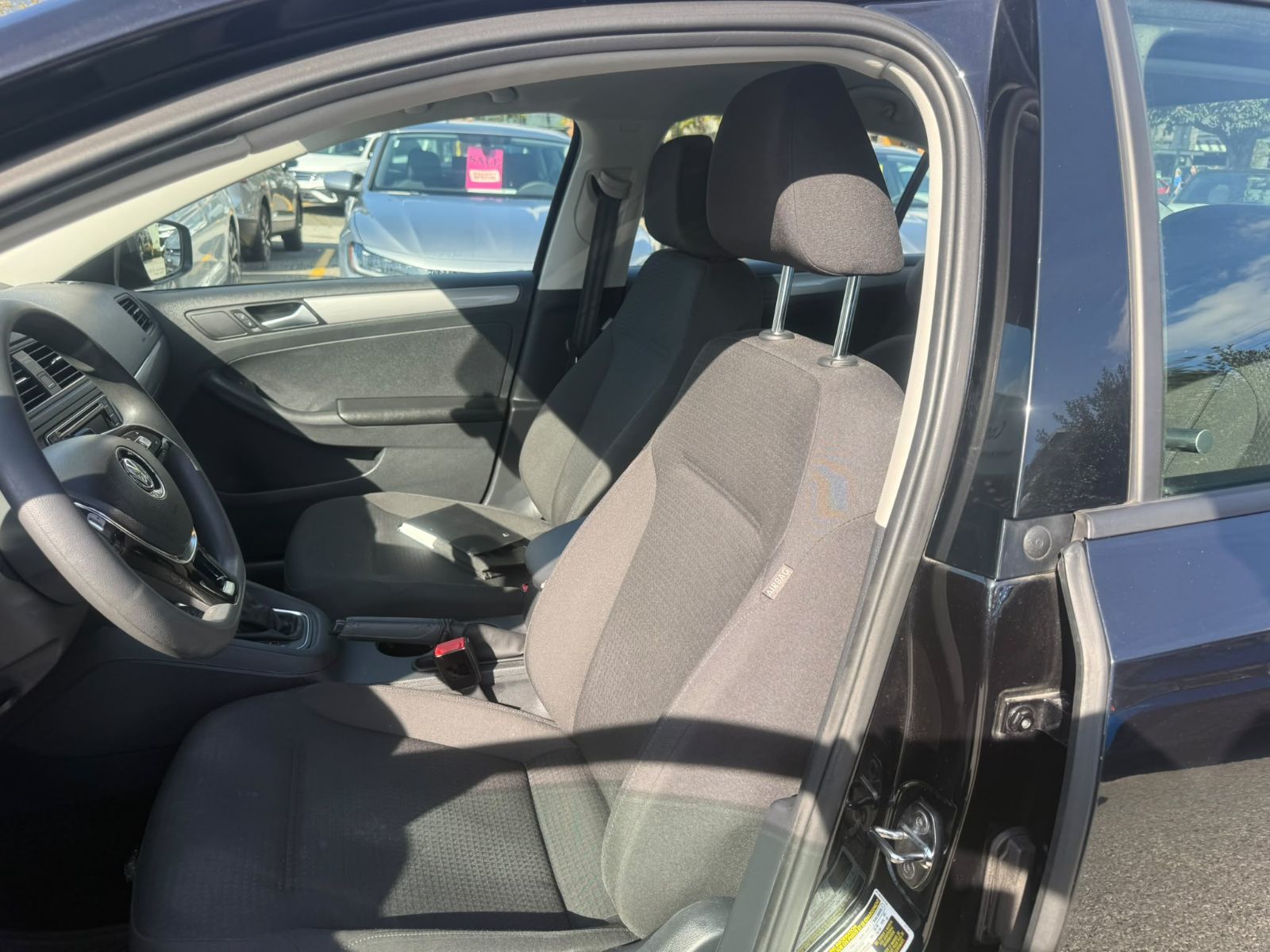 Photo 2017 Volkswagen Jetta Sedan Trendline+ | Connectivity Package #8