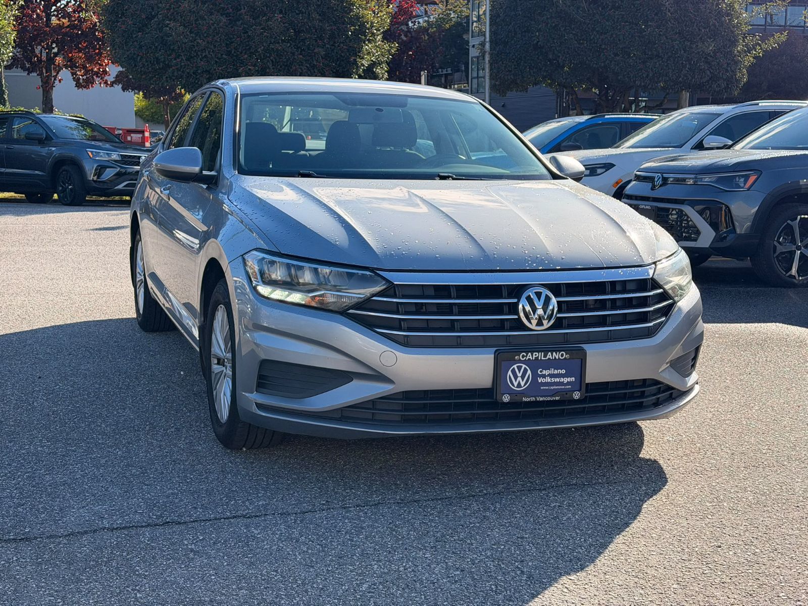 Photo 2019 Volkswagen Jetta Comfortline #3